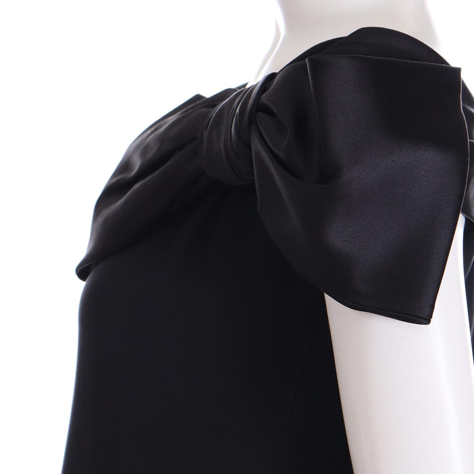 Women's Valentino Garavani 2008 Documented Black Silk Crepe Evening Dress w Satin Bow For Sale