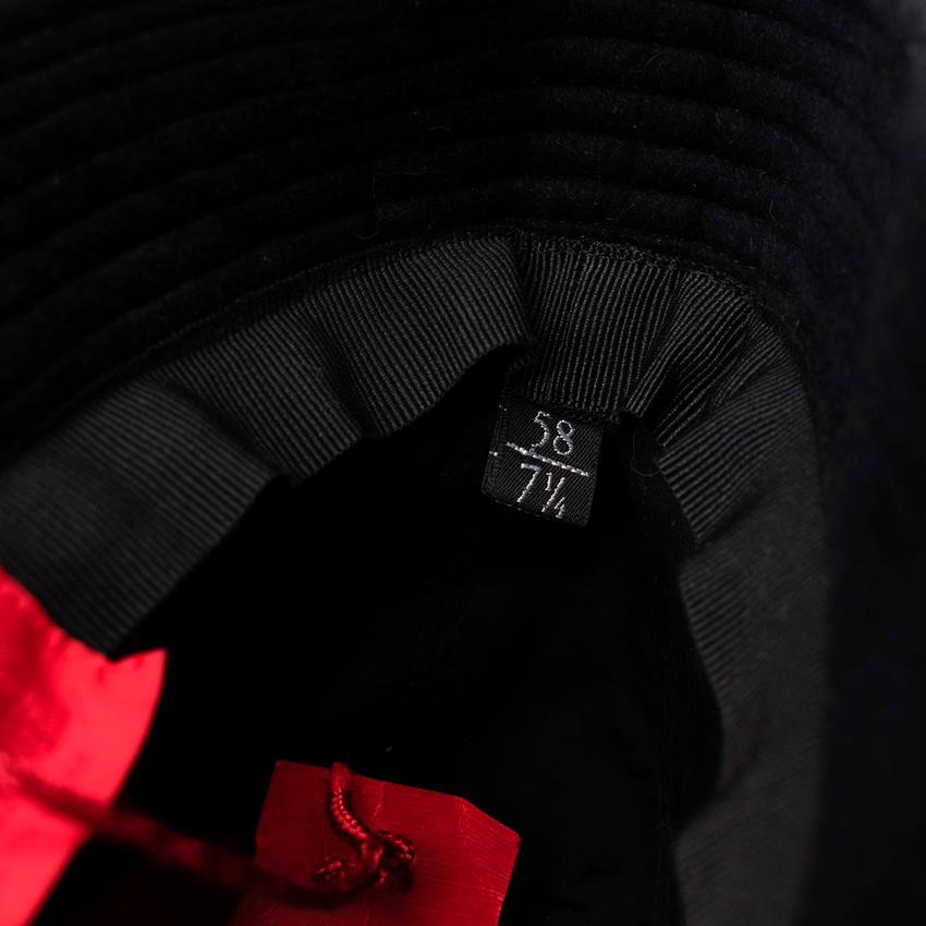 Valentino Garavani Black Cashmere Cloche Hat For Sale 1