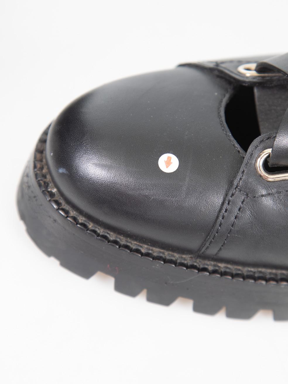 Valentino Garavani Bottes à boucles en cuir noir Taille IT 38 en vente 2