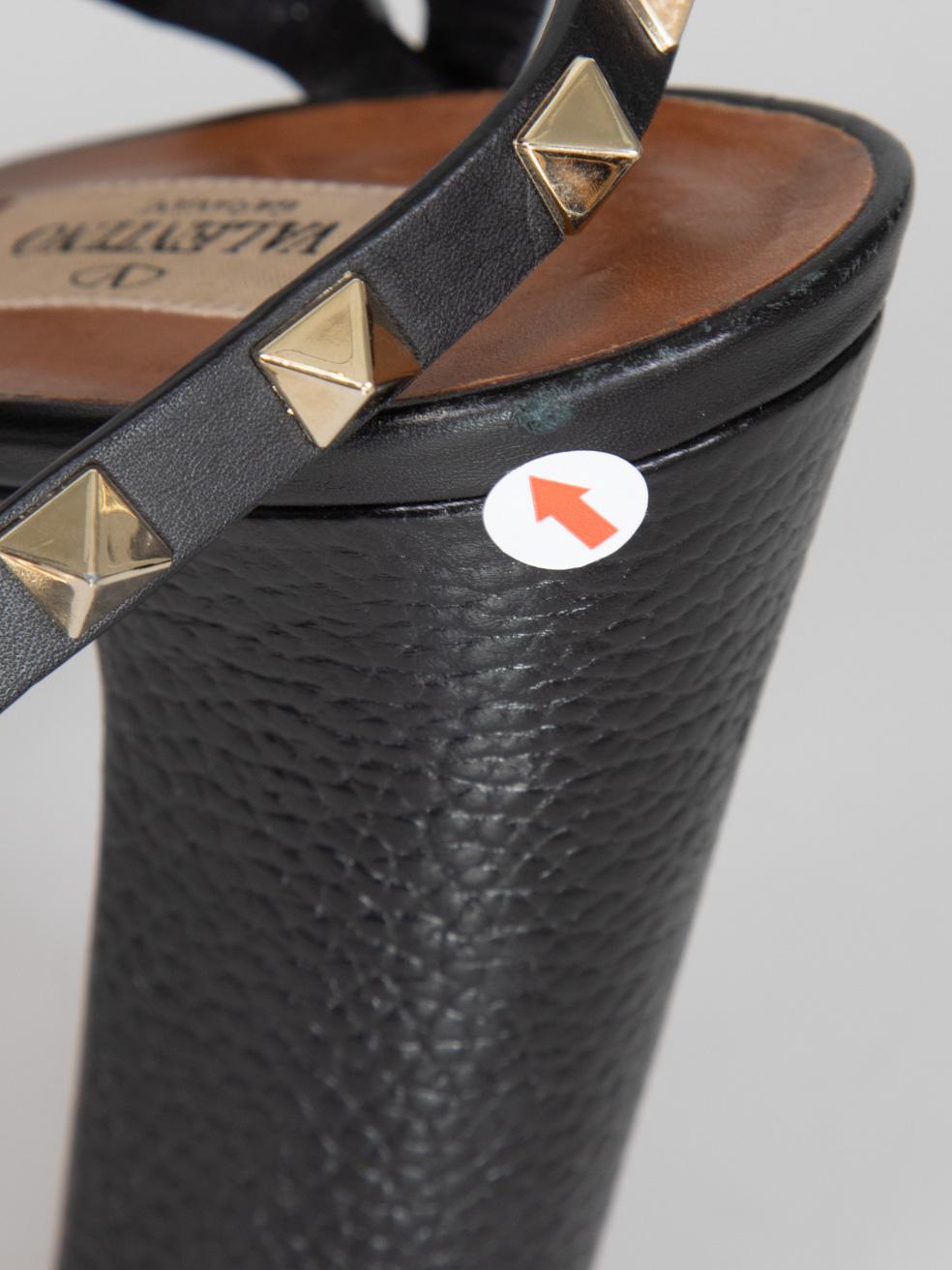 Valentino Garavani Black Leather Rockstud Block Heel Sandals Size IT 37.5 For Sale 2