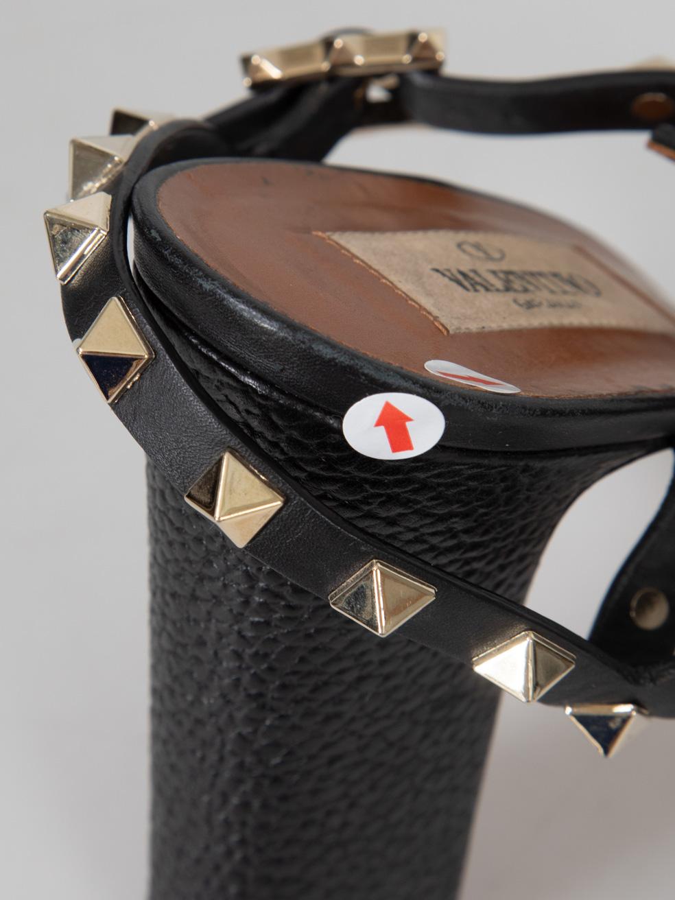 Valentino Garavani Black Leather Rockstud Block Heel Sandals Size IT 37.5 For Sale 3