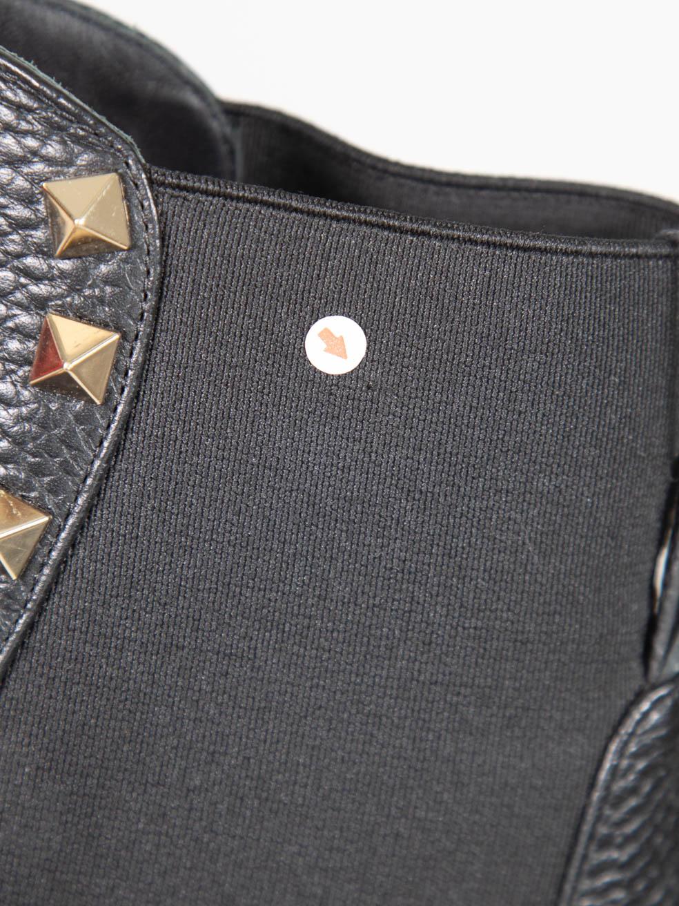 Valentino Garavani Black Leather Stud Detail Heeled Boots Size IT 40 For Sale 6