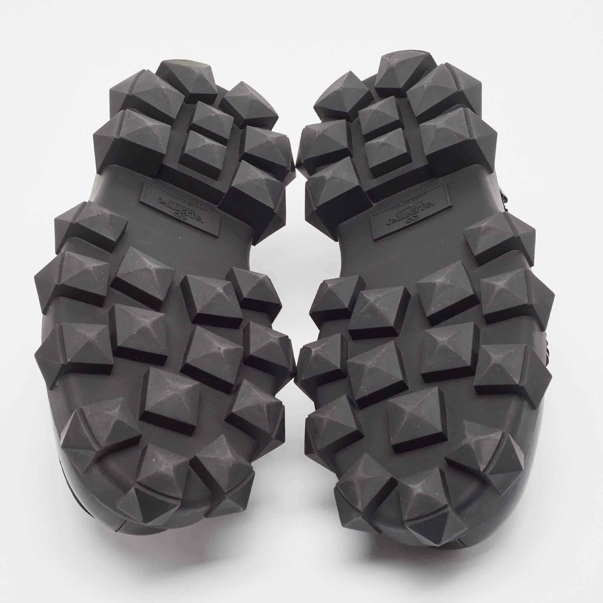 Men's Valentino Garavani Black Leather Trackstud Loafers Size 43