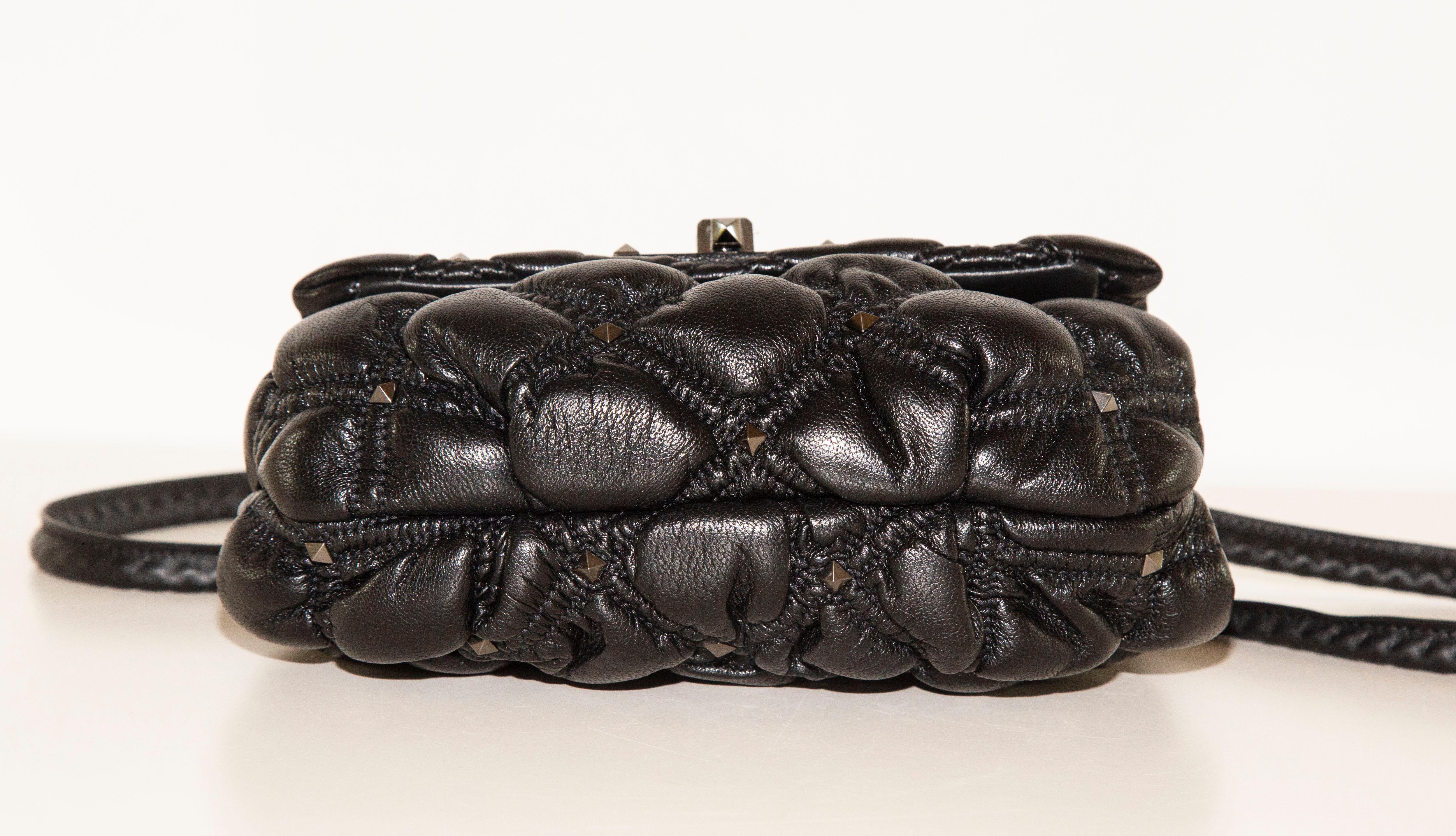 Valentino Garavani Bolso de hombro SpikeMe de piel de napa negra en Excelente estado para la venta en Arnhem, NL