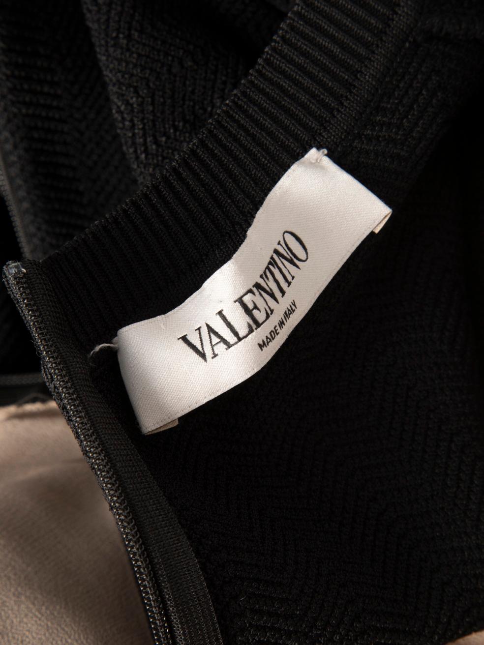 Valentino Garavani Black Short Sleeve Knee Length Dress Size XS For Sale 1