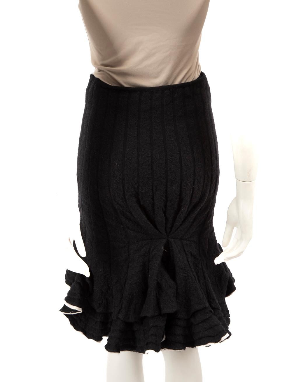 Valentino Garavani Black Wool Ruffle Knit Skirt Size M In Good Condition In London, GB