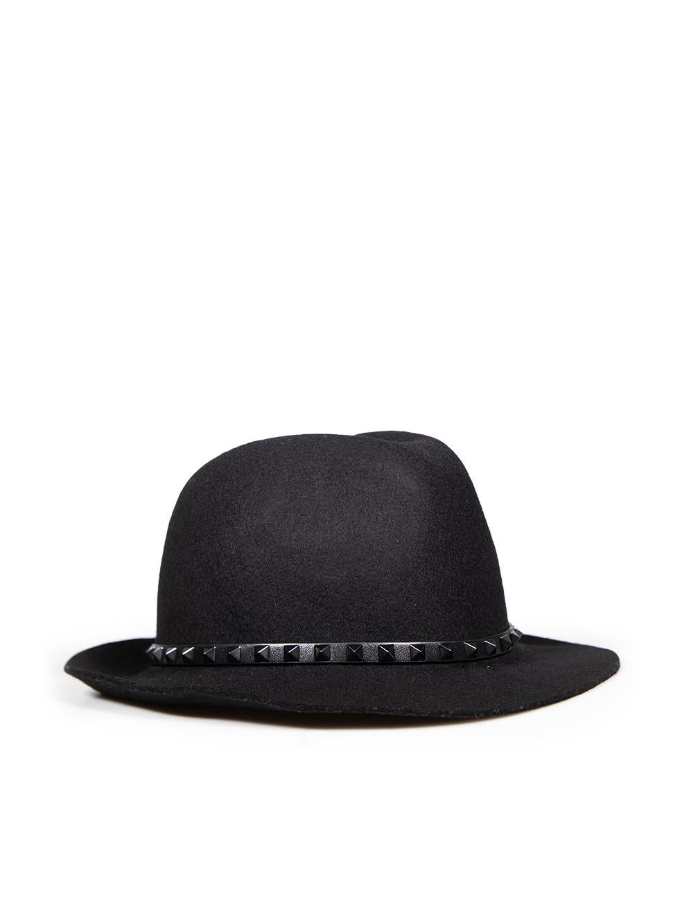 CONDITION is Very good. Minimal wear to the hat is evident. Pealing to the 'Made in Italy' stamping on the inside of this used Valentino Garavani designer resale item.

Details


Black

Wool

Fedora hat

Stud detail

Leather detail





Made in