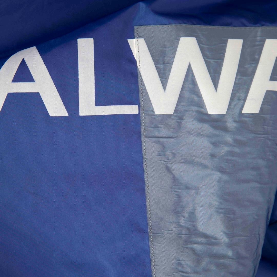 Valentino Garavani Blue Button Up Jacket Size L Bon état - En vente à London, GB