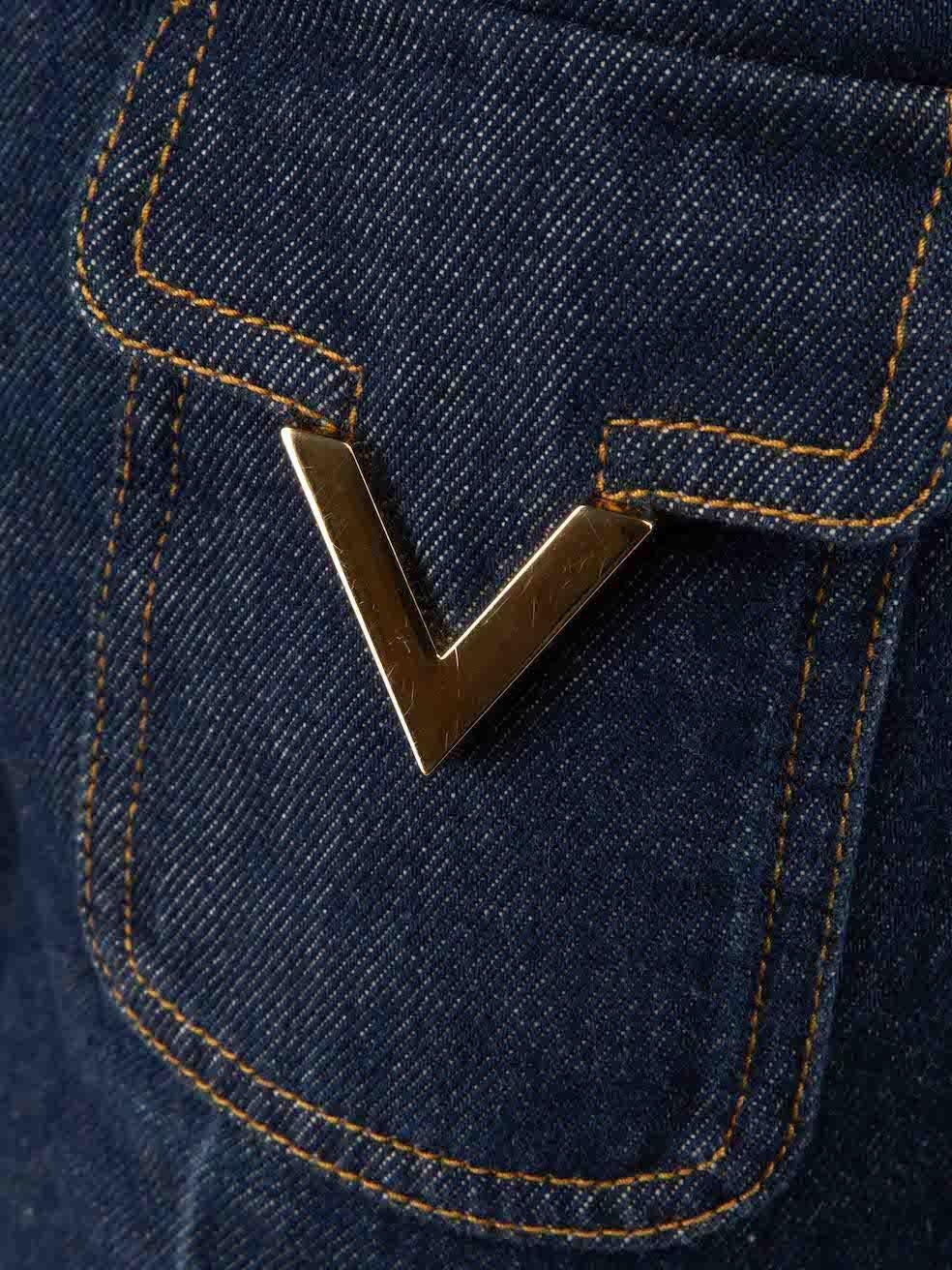 Valentino Garavani Jean droit à jambes droites en denim bleu avec logo en V, taille S Pour femmes en vente