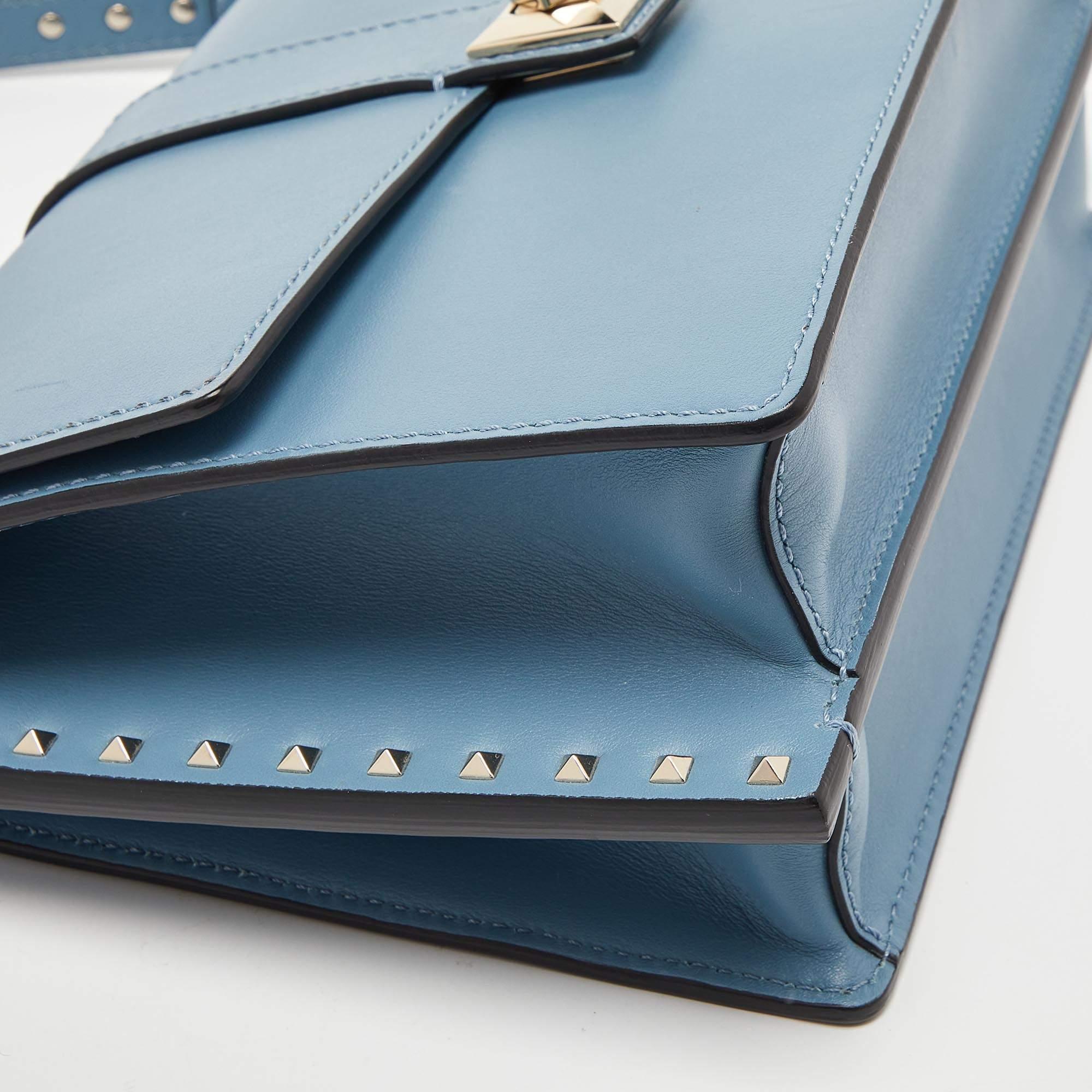 Valentino Garavani Blue Leather Rockstud Flat Shoulder Bag 2