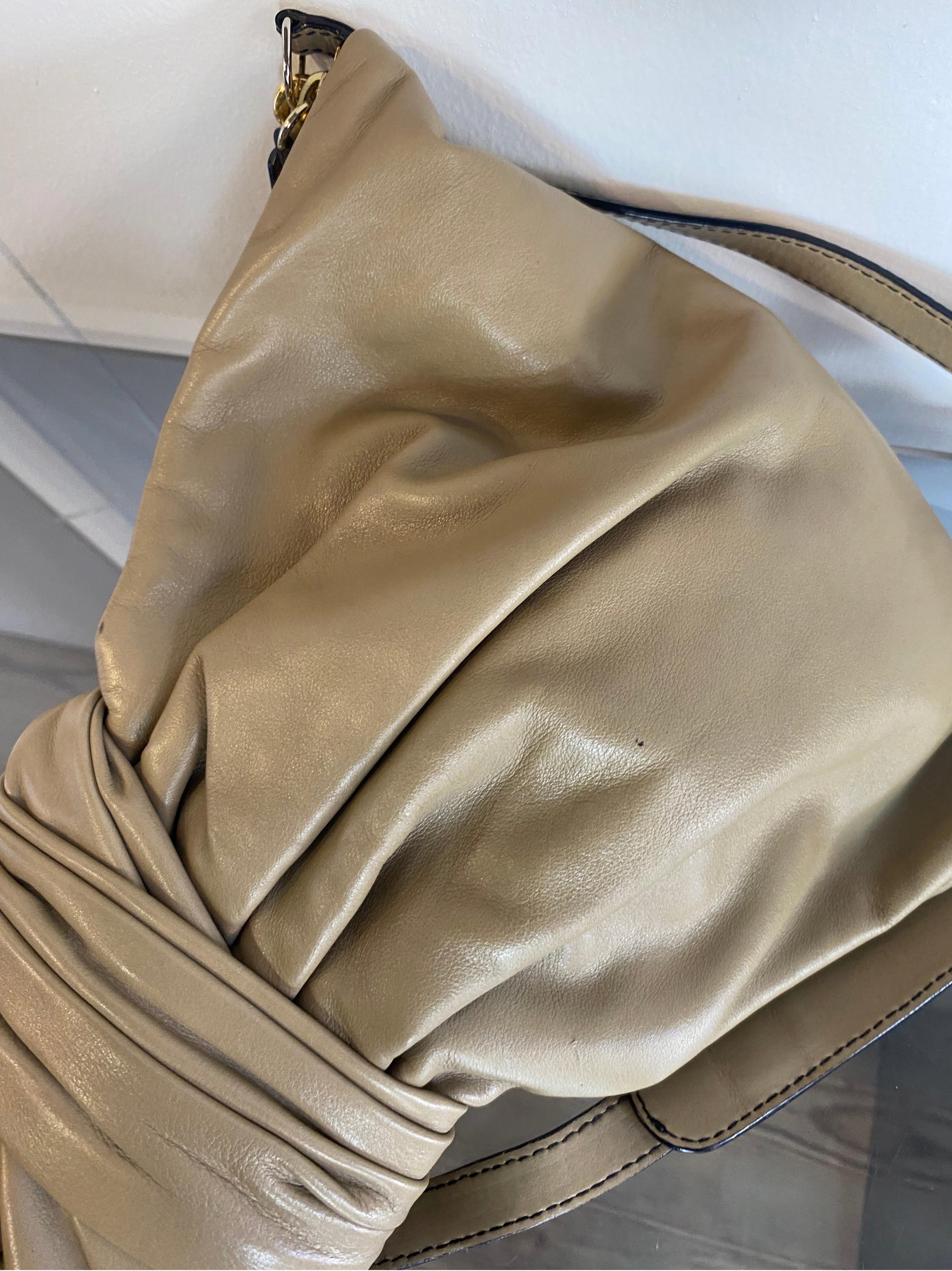 Valentino Garavani bow bag 1