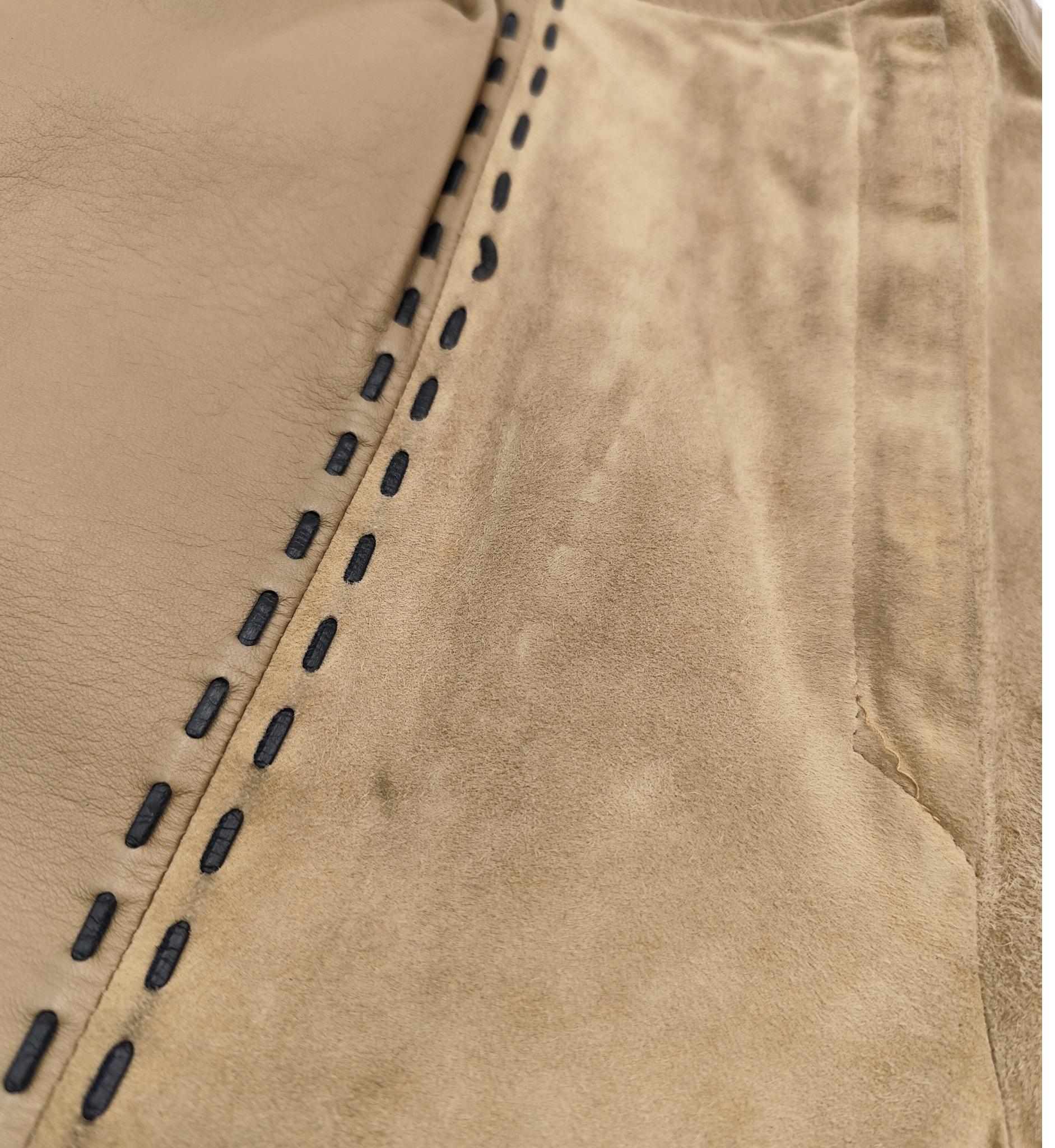 Valentino Garavani Hose aus braunem Leder und Wildleder im Angebot 5