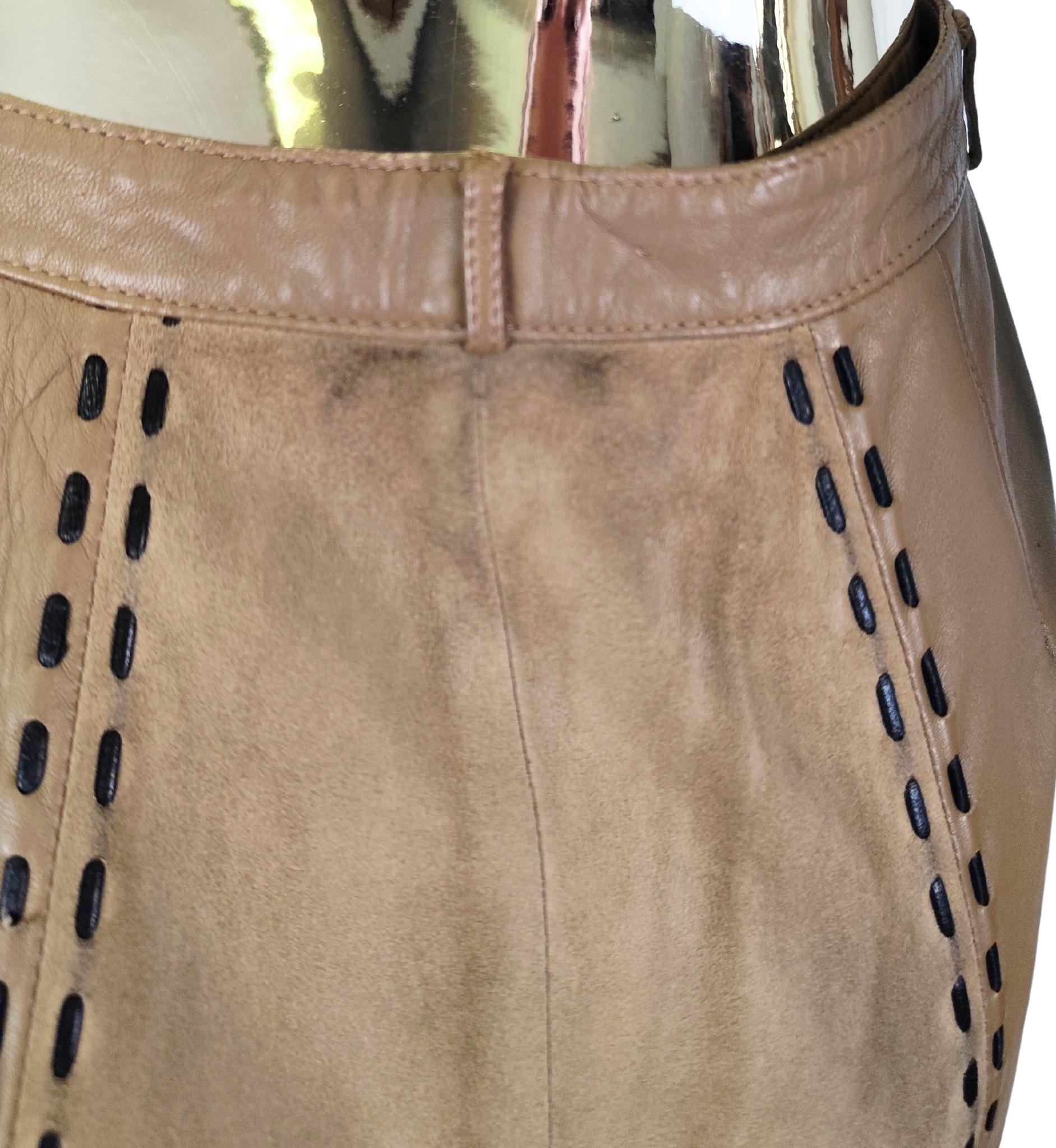 Valentino Garavani Hose aus braunem Leder und Wildleder im Angebot 7