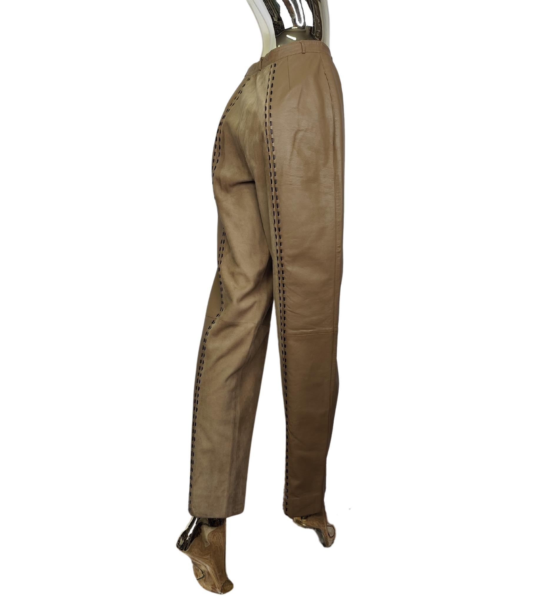 Valentino Garavani Hose aus braunem Leder und Wildleder (Braun) im Angebot