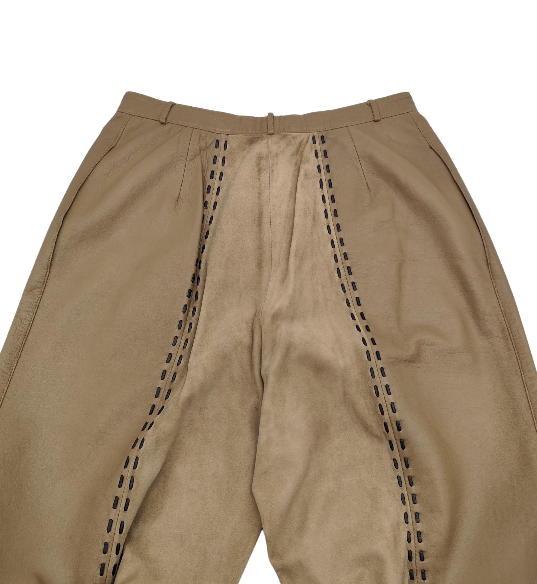 Valentino Garavani Hose aus braunem Leder und Wildleder im Angebot 1