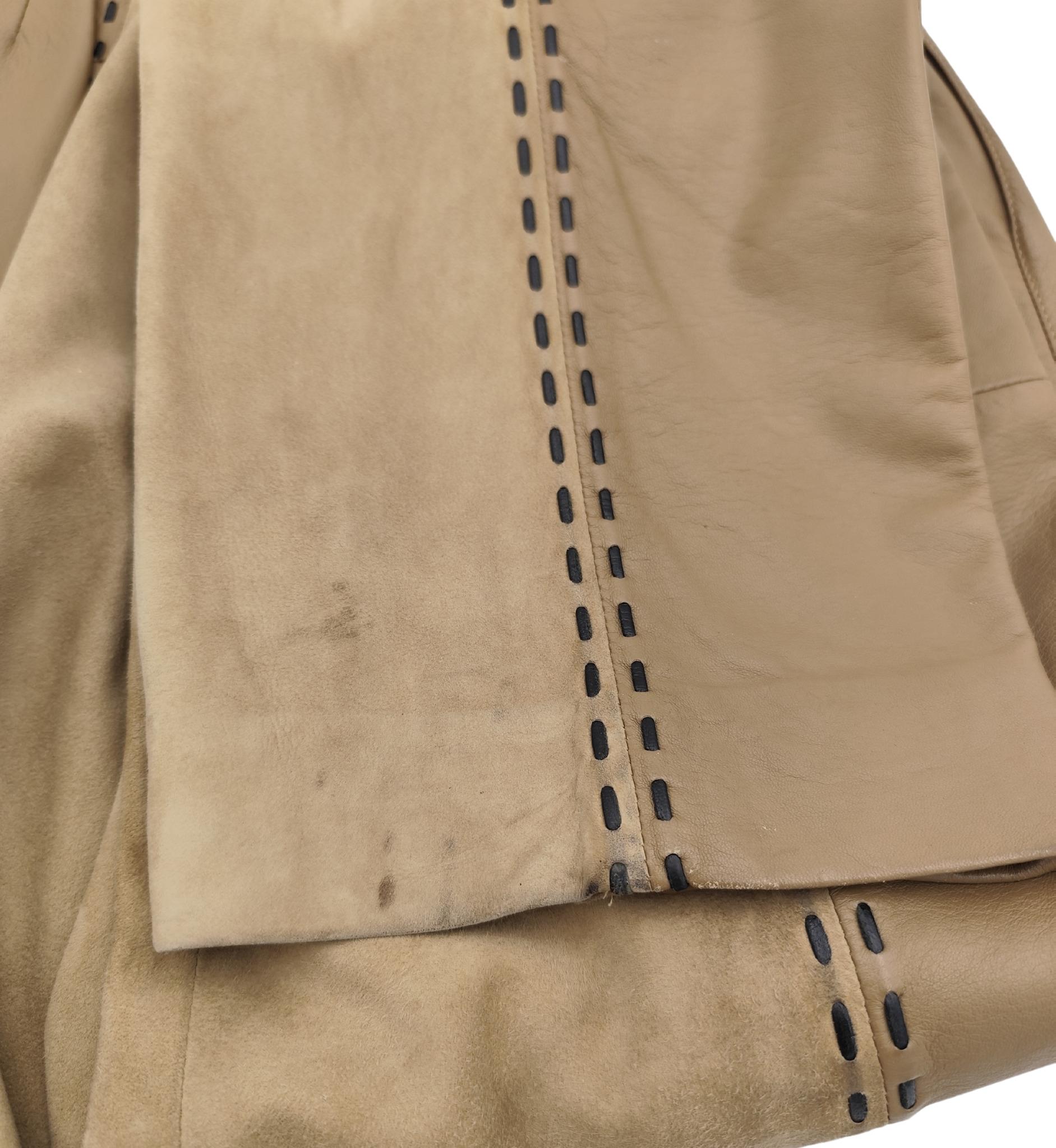 Valentino Garavani Hose aus braunem Leder und Wildleder im Angebot 4