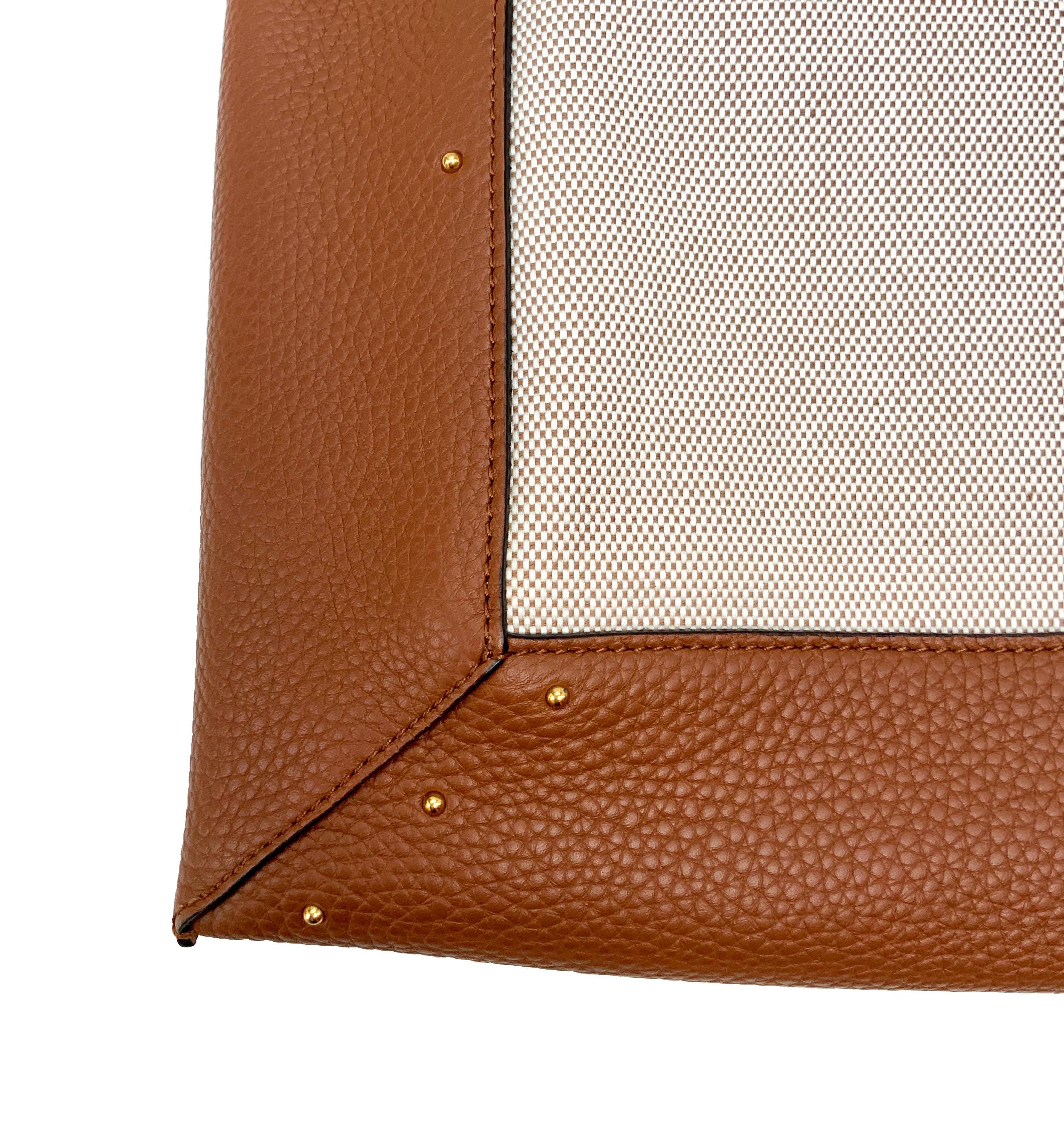 Valentino Garavani City Safari Medium Canvas-Tasche 1