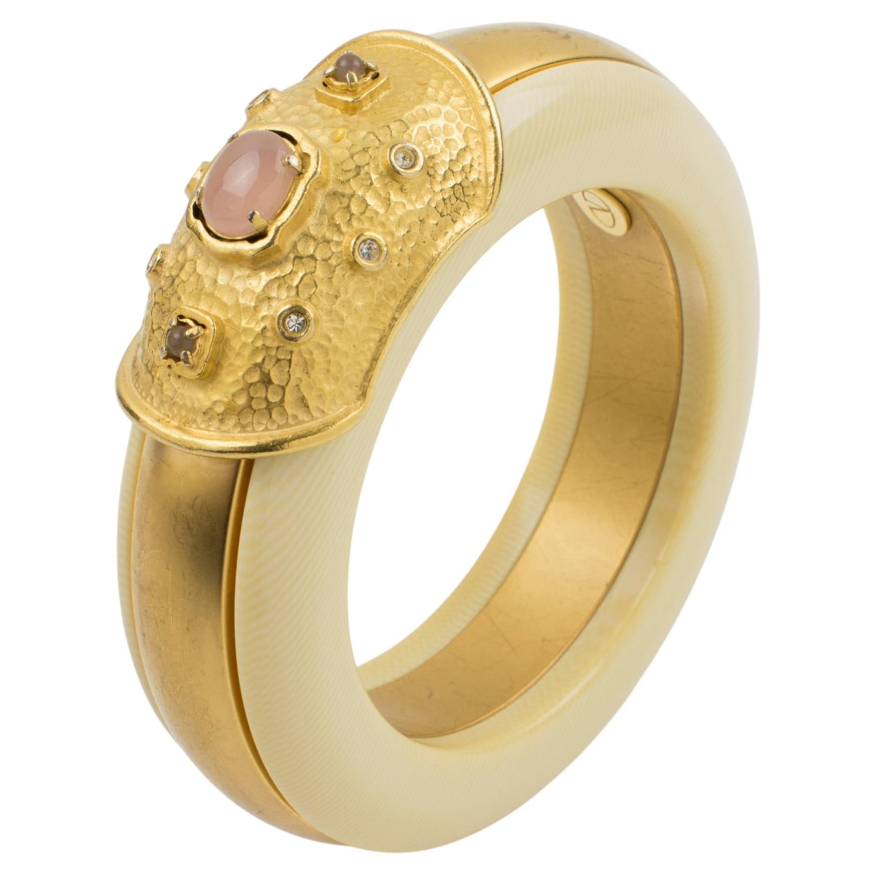 Valentino Garavani Couture Bracelet jonc avec bijoux dorés