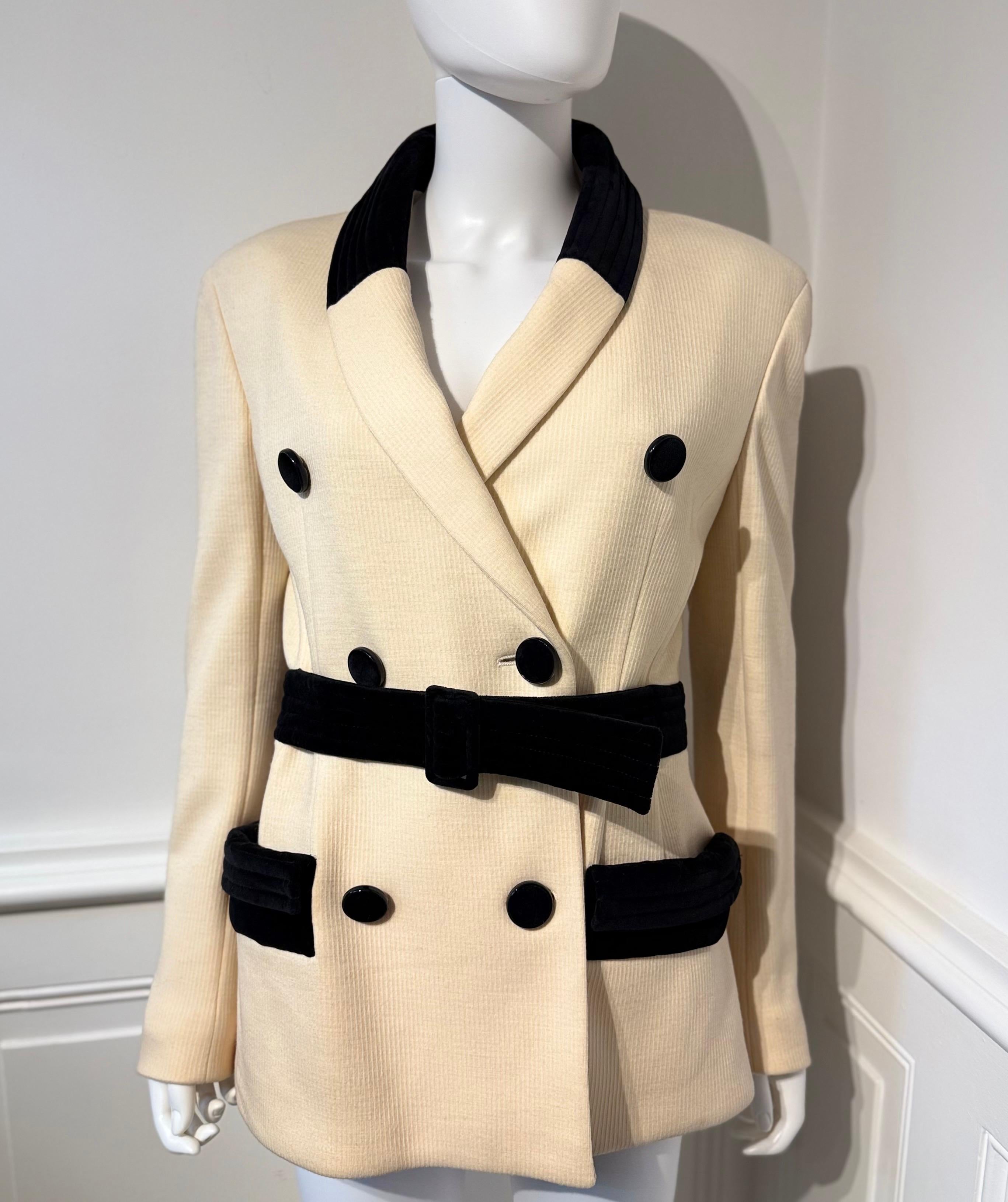 Valentino Garavani Autunno/Inverno 1993 Giacca avorio da passerella Vintage nuova con etichette in vendita 6