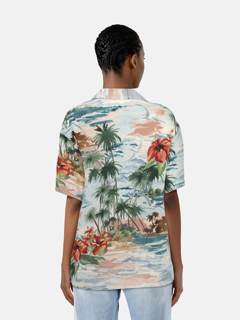 L'ÉTAT est très bon. L'usure minimale de la partie supérieure est évidente. Décoloration minime sur le devant de cet article de revente d'occasion de Valentino Garavani.
 

 Détails
 

 

 Multicolore
 

 Soie
 

 Manches courtes
 

 Col
 

 Motif