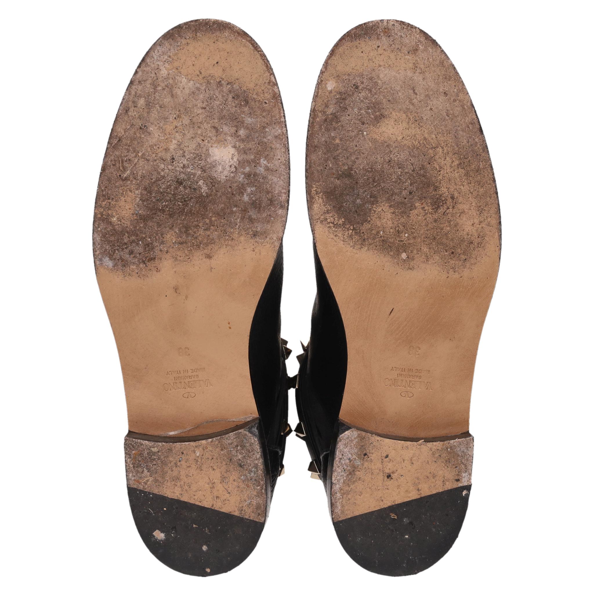 Valentino Garavani Stivali Chelsea Rockstud in pelle di vitello granulata in vendita 1