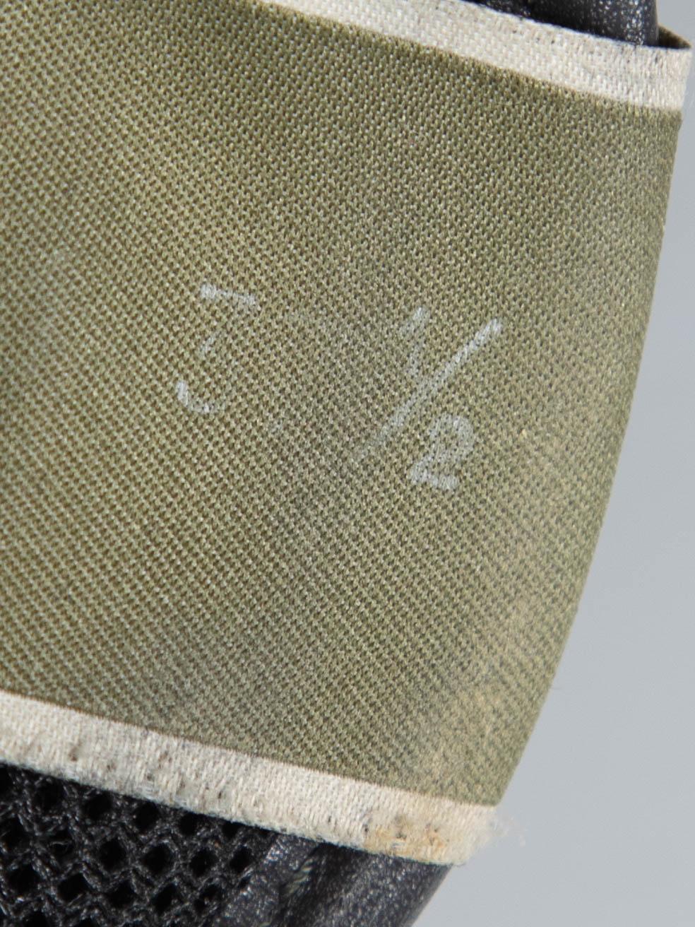 Valentino Garavani Scarpe da Ginnastica Rockrunner in pelle verde mimetico Taglia IT 37.5 in vendita 1