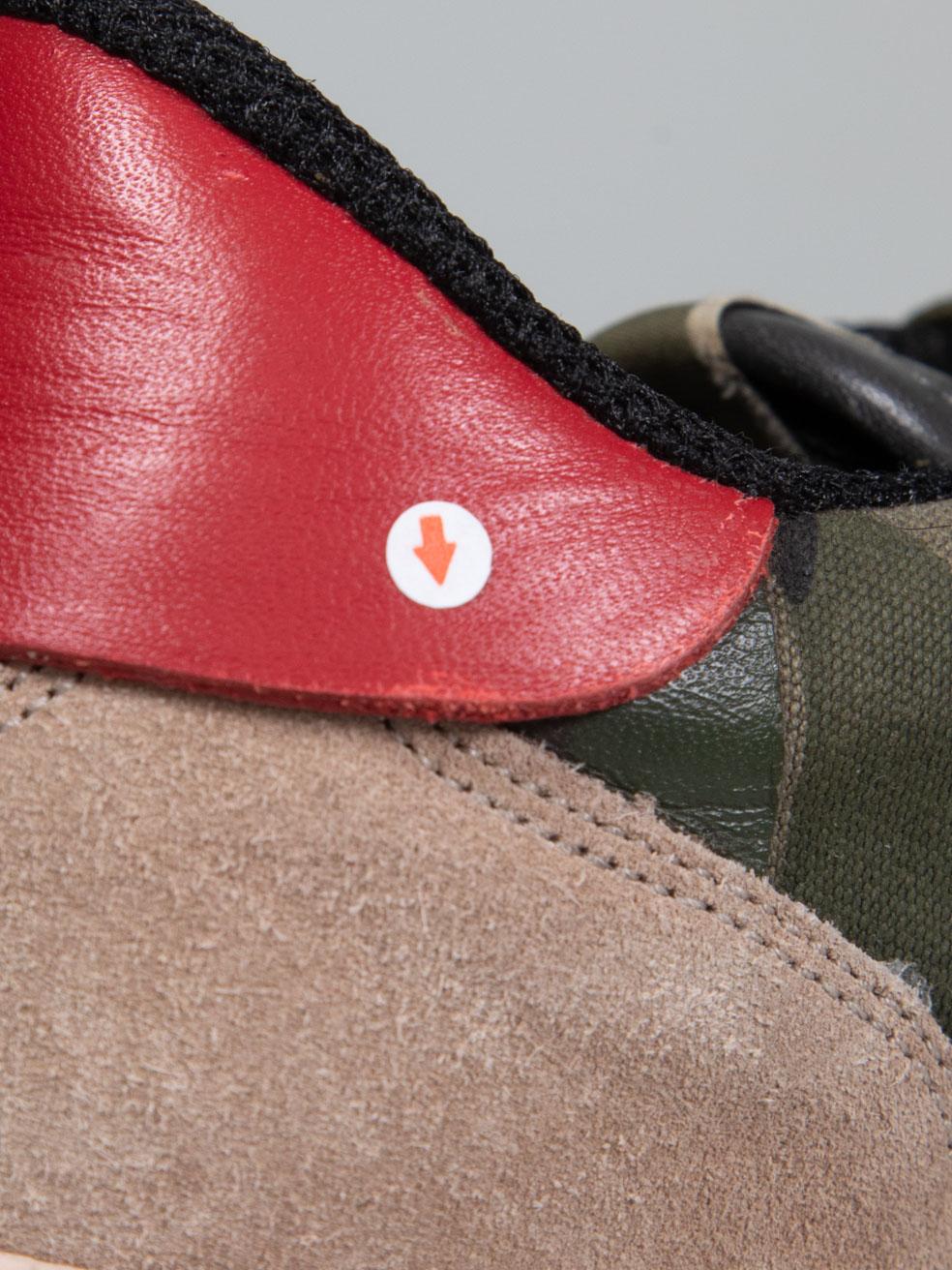 Valentino Garavani Scarpe da Ginnastica Rockrunner in pelle verde mimetico Taglia IT 37.5 in vendita 2