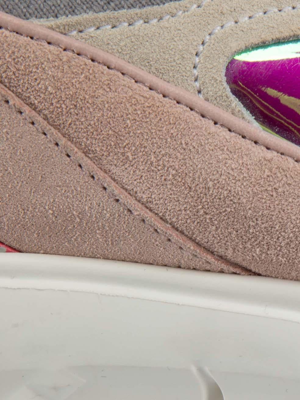 Valentino Garavani Trainers en daim gris à panneaux Taille IT 37 en vente 1