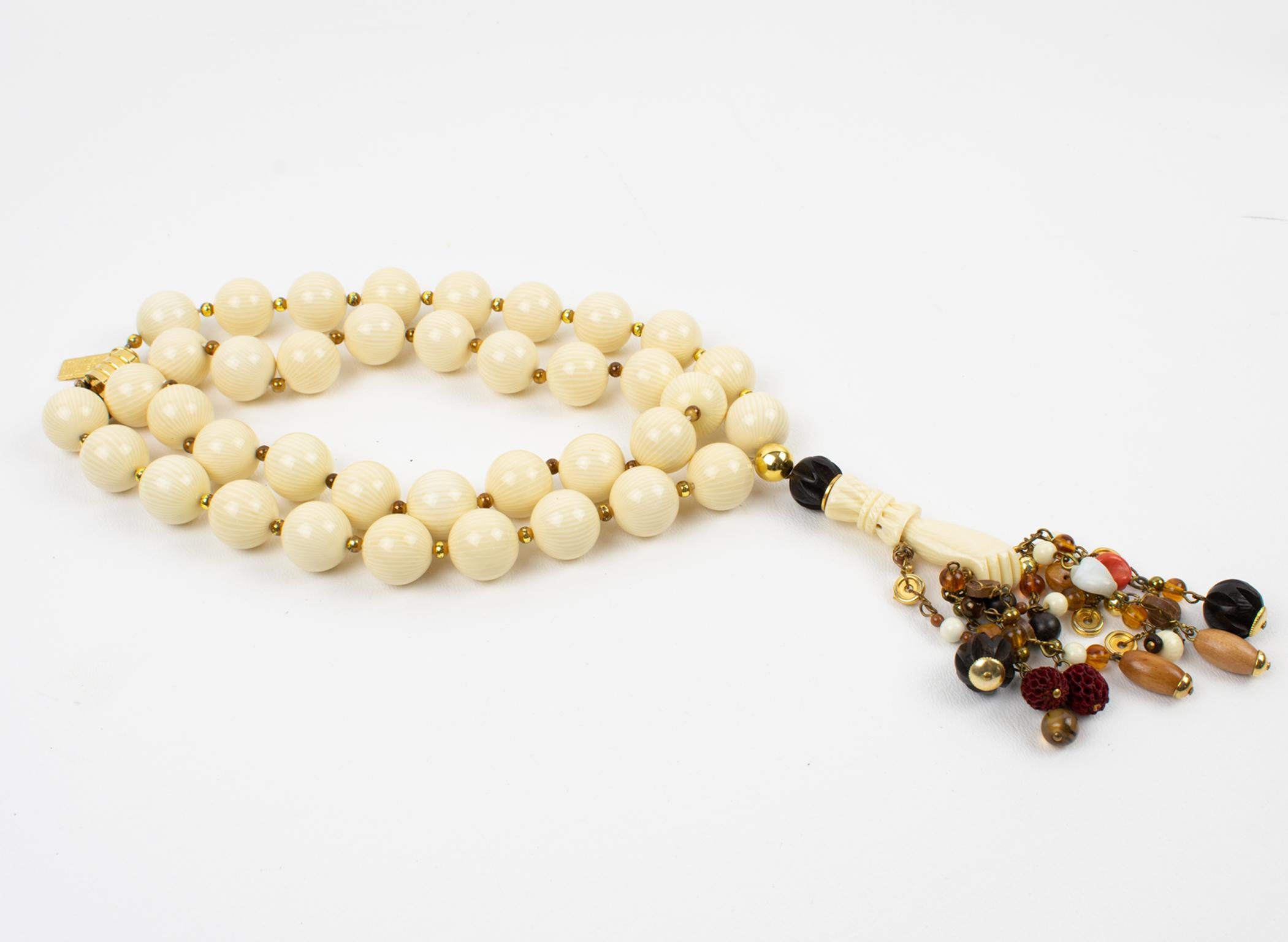Valentino Garavani Collier ras du cou haute couture en perles avec breloques Unisexe en vente