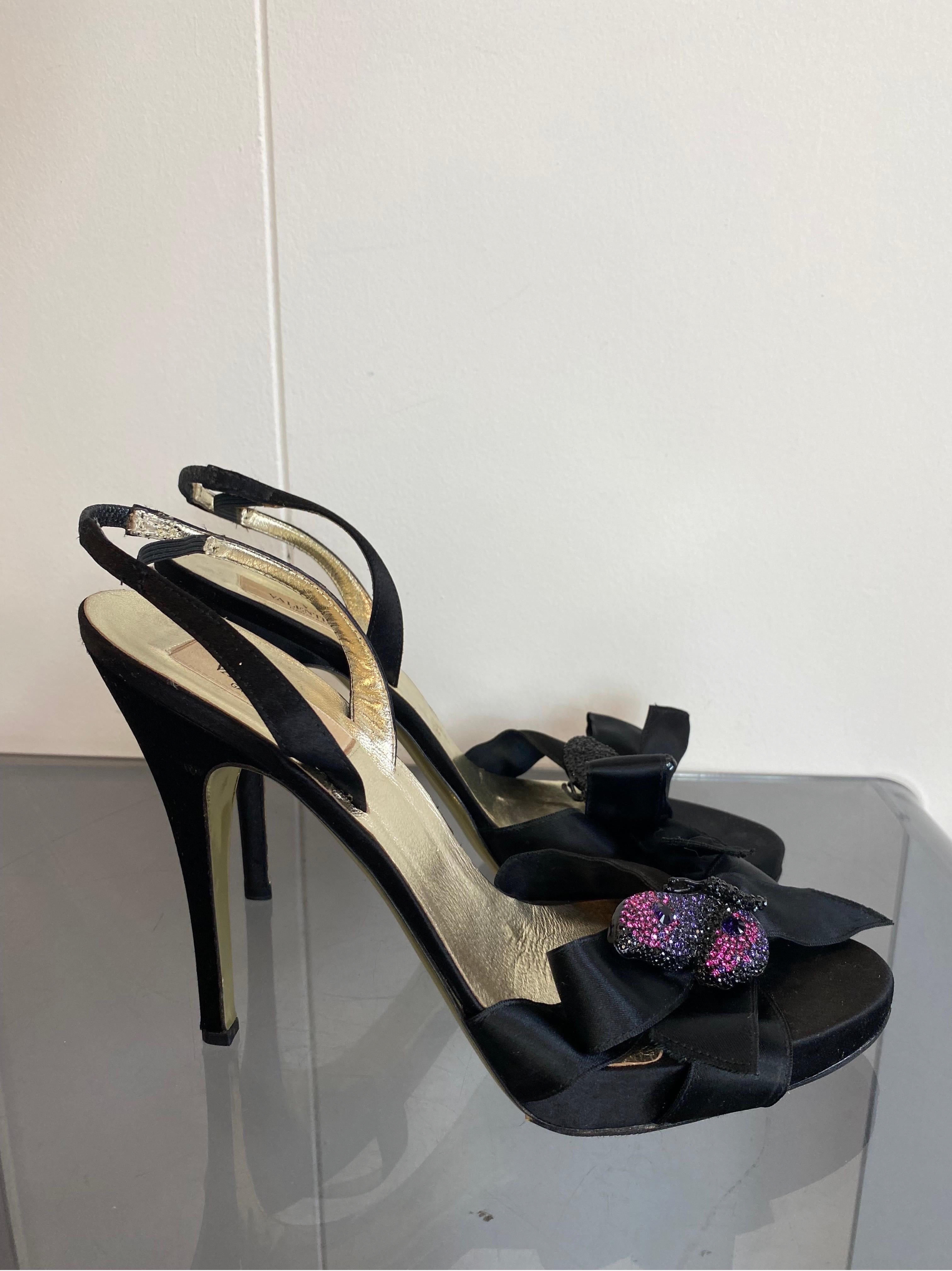 Femenino o masculino Sandalia de tacón Valentino Garavani
Mariposa de strass en venta