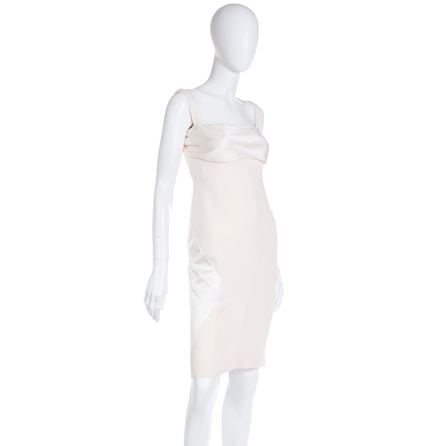 Valentino Garavani Ivory Silk Charmeuse and Silk Crepe Evening Dress In Good Condition For Sale In Portland, OR