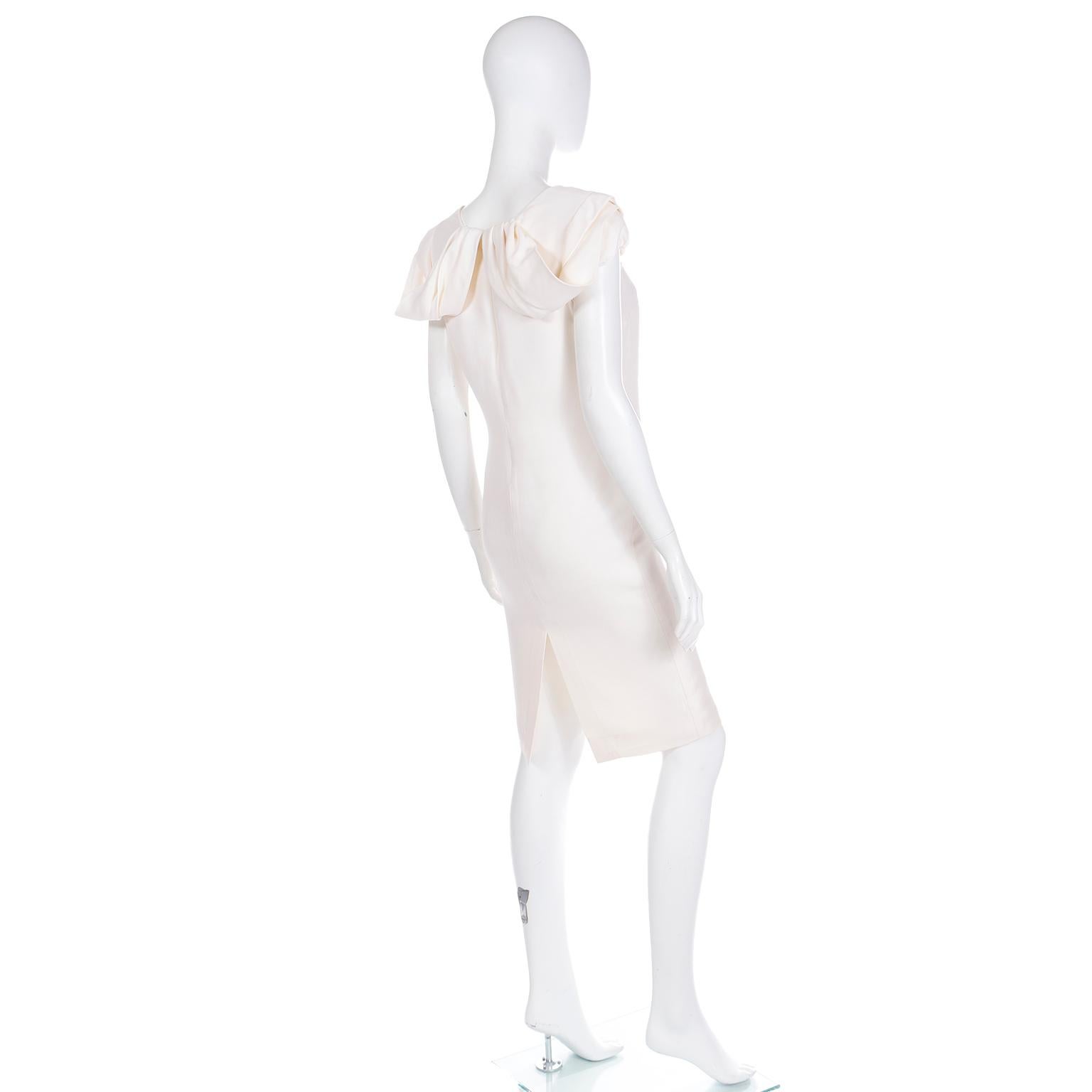 Valentino Garavani Ivory Silk Crepe Evening Dress With Drape & Pleated Sleeves In Excellent Condition For Sale In Portland, OR