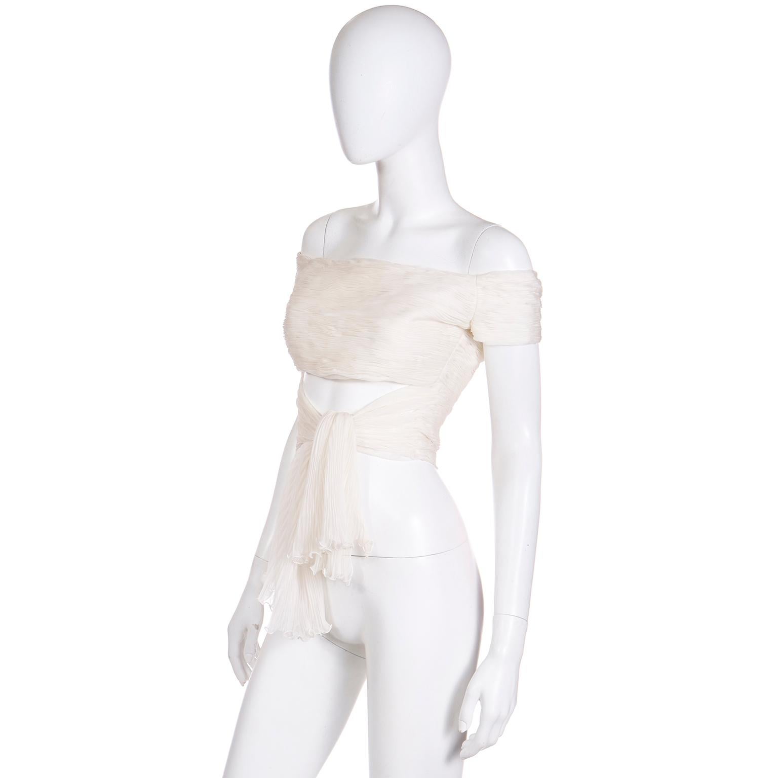 Spring 2003 Runway Valentino Garavani Ivory Silk Off Shoulder Cropped Top In Excellent Condition In Portland, OR