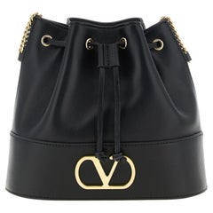 Sac seau en cuir d'agneau Valentino Garavani — Noir