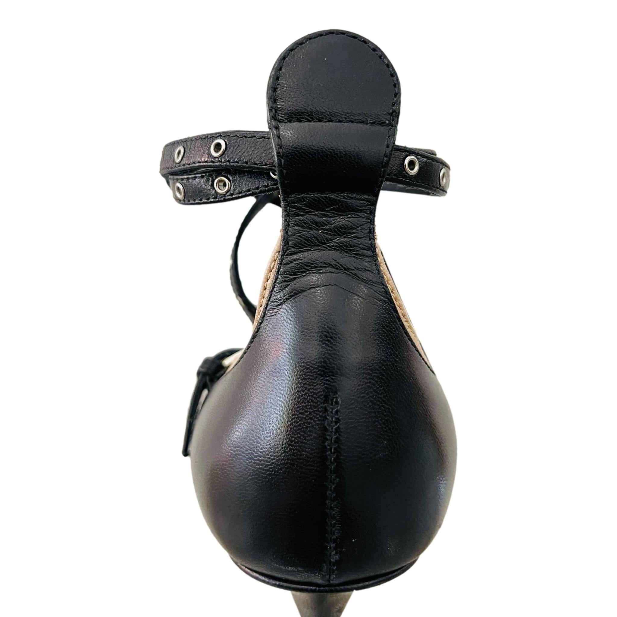 Valentino Garavani Leather Love Latch Heels For Sale 1
