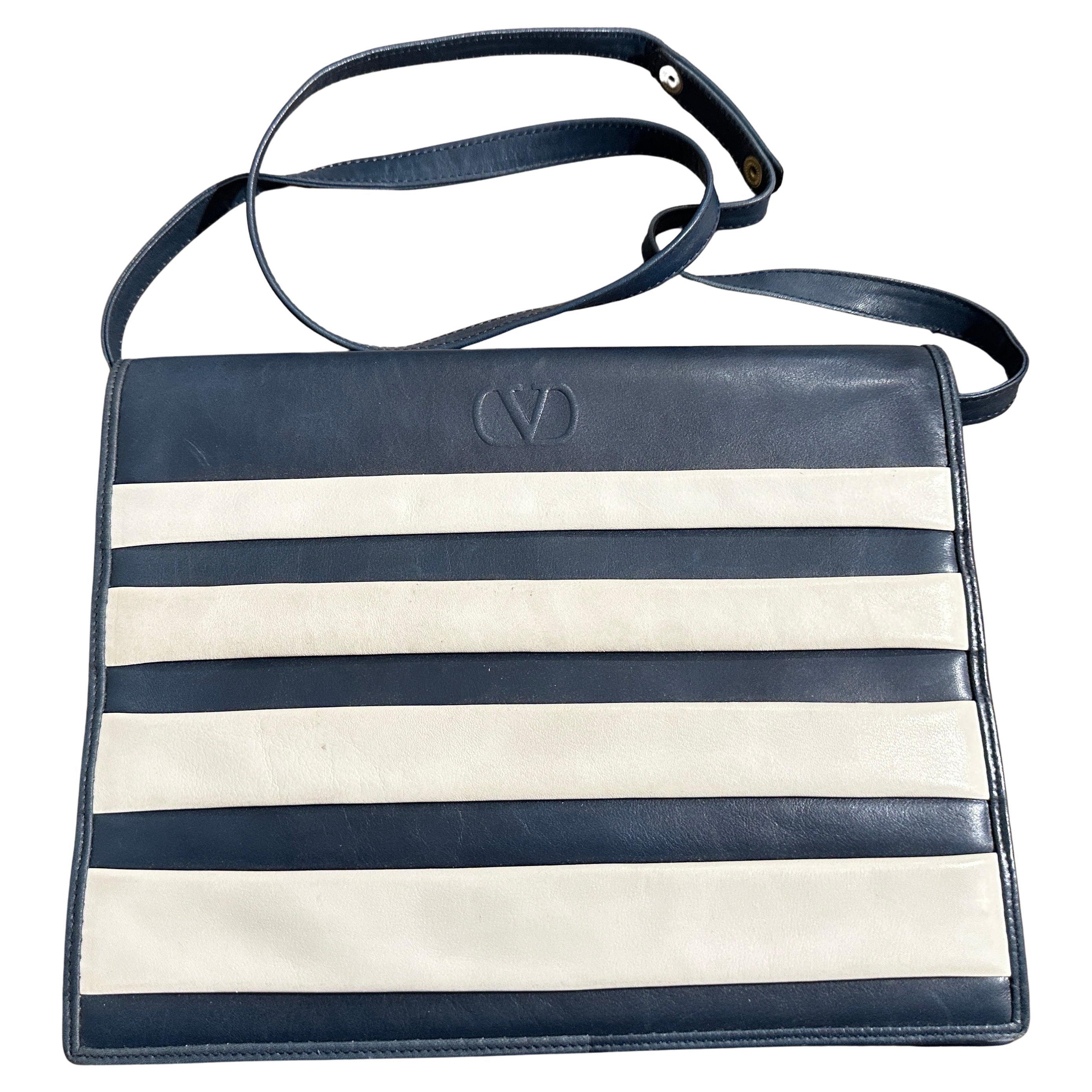 Valentino Garavani Les Sacs 1970s "Marina" Borsa a tracolla in pelle a righe in vendita