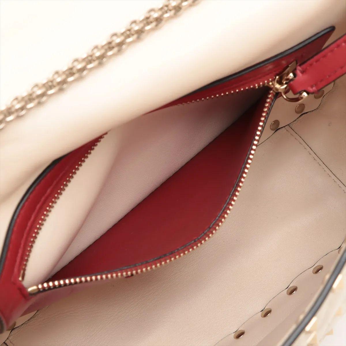 Valentino Garavani Matelasse Rockstud Leder Zwei-Wege-Ketten-Umhängetasche Beige im Angebot 6