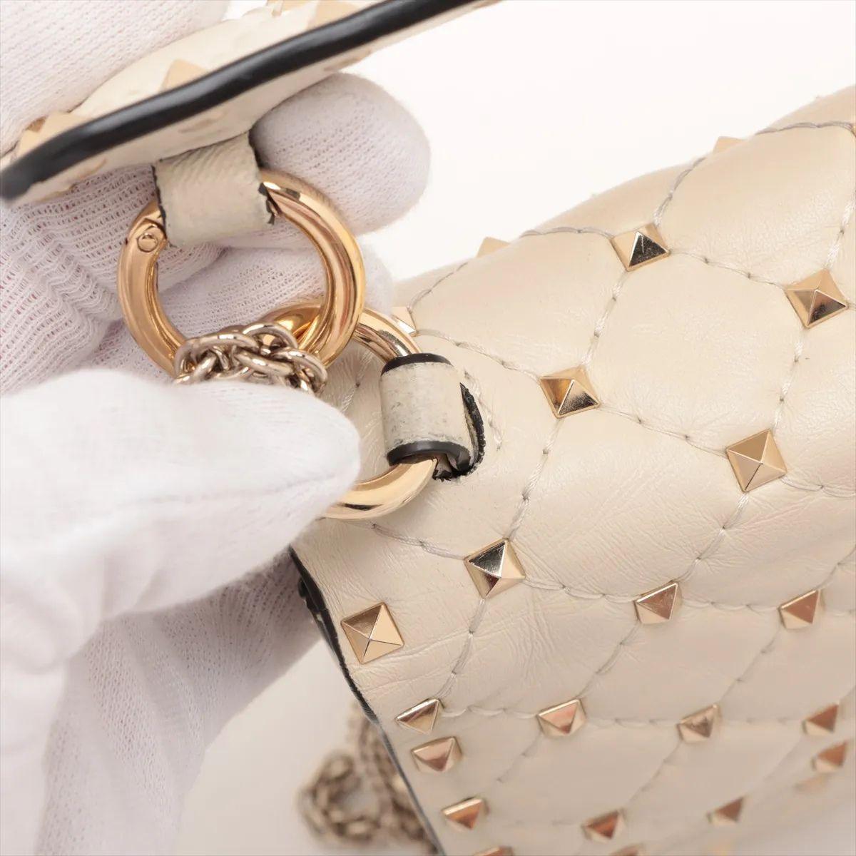 Valentino Garavani Matelasse Rockstud Leder Zwei-Wege-Ketten-Umhängetasche Beige im Angebot 9