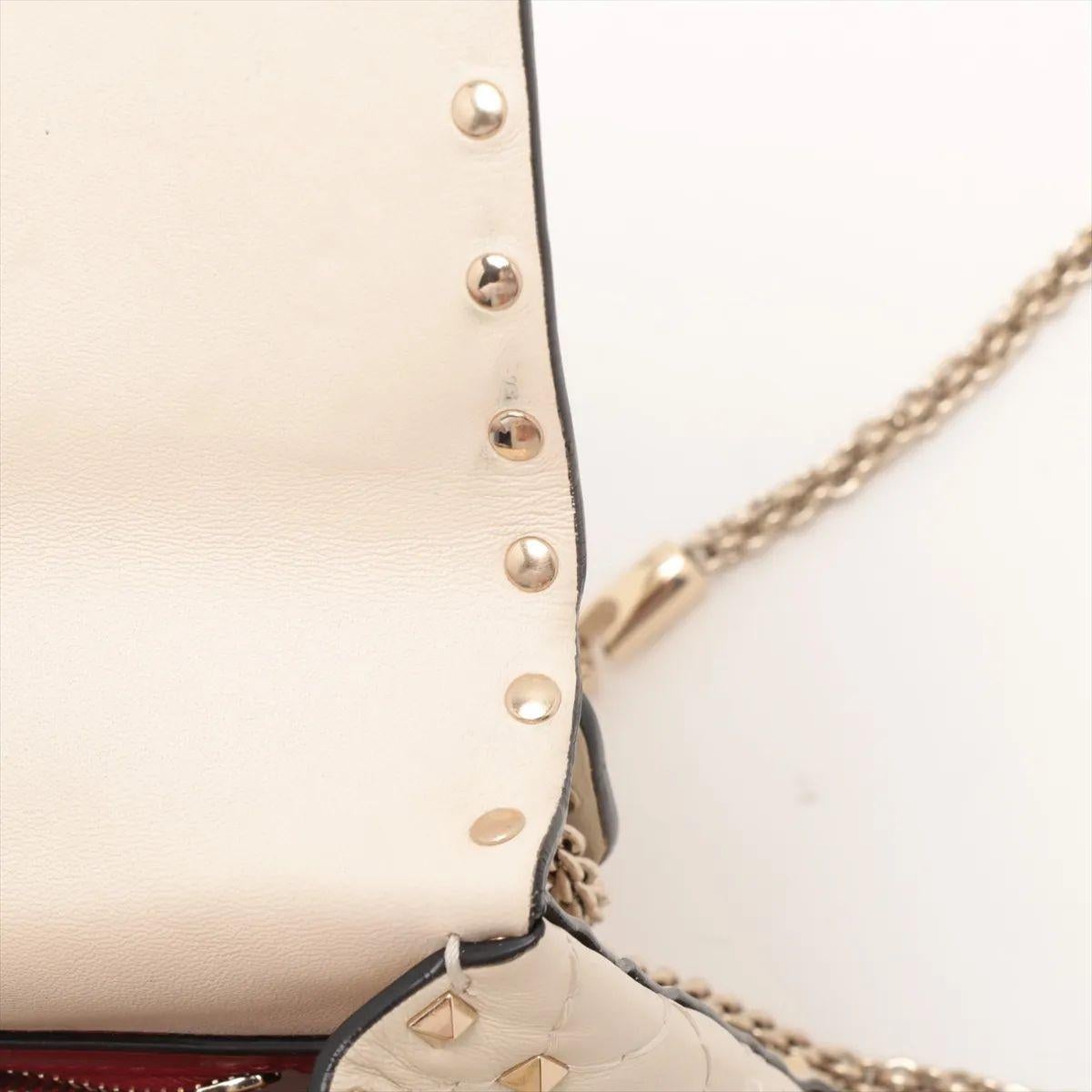 Valentino Garavani Matelasse Rockstud Leder Zwei-Wege-Ketten-Umhängetasche Beige im Angebot 12