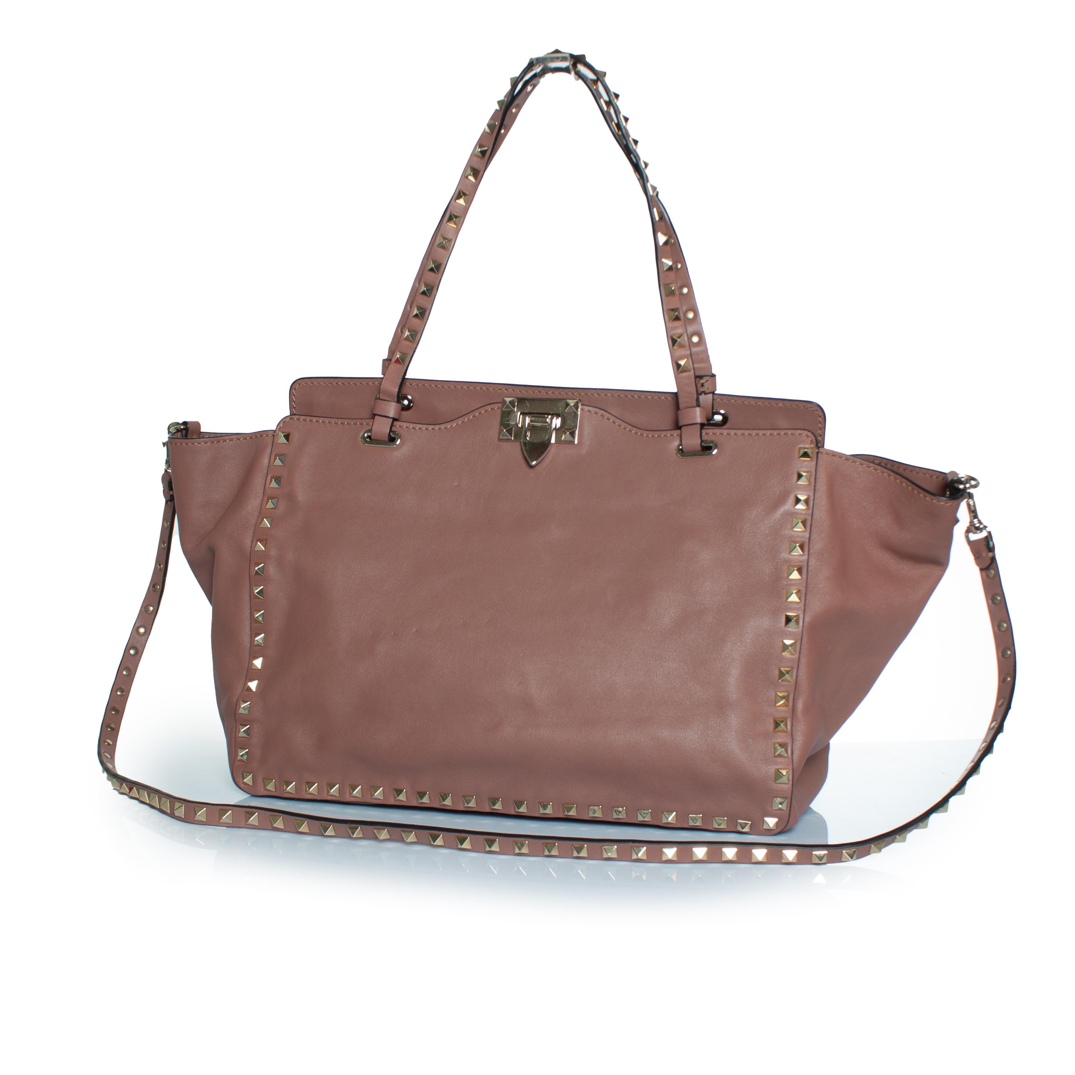 Valentino Garavani, Borsa media in pelle rockstud in vendita