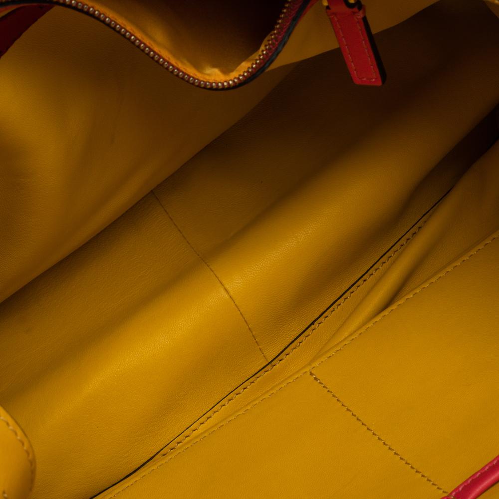 Valentino Garavani Multicolor Leather Mime Bag In Good Condition In Dubai, Al Qouz 2