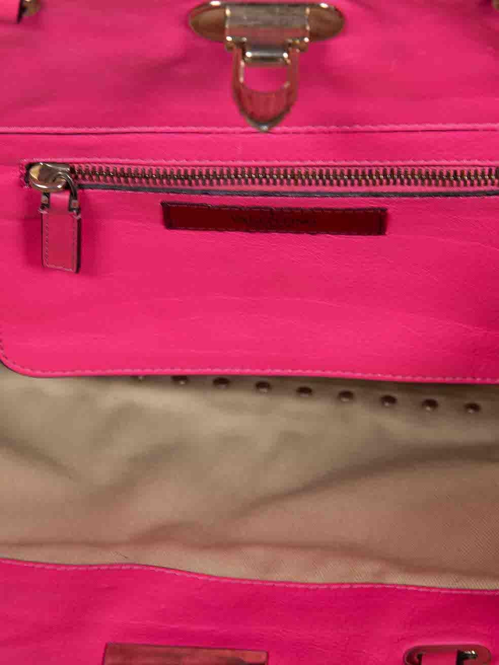 Valentino Garavani Pink Leather Small Rockstud Trapeze Tote For Sale 1