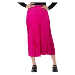 Valentino Garavani Pink Silk Logo Pattern Pleated Skirt Size XXXL Valentino Garavani Pink Silk Logo Pattern Pleated Skirt Size XXXL