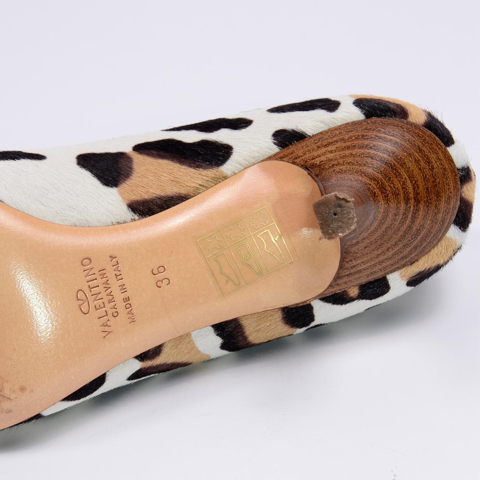 Valentino Garavani Pony Fur Leopard Print Penny Loafer Style Wood Heel Pumps  For Sale 3