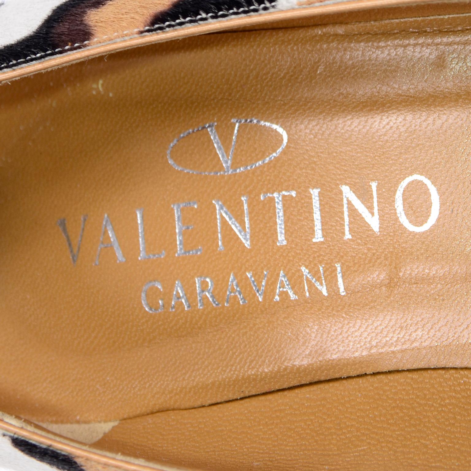Valentino Garavani Pony Fur Leopard Print Penny Loafer Style Wood Heel Pumps  For Sale 4