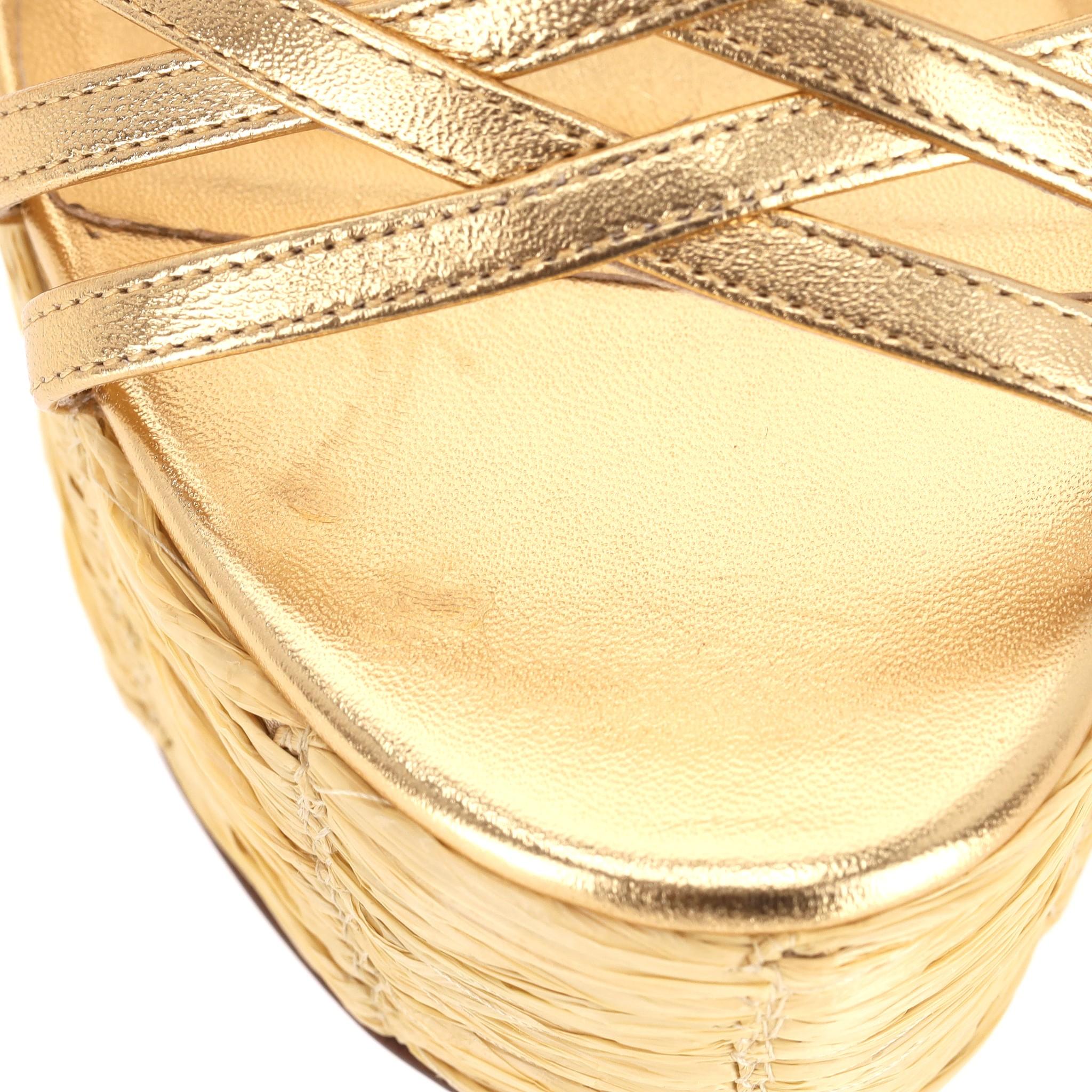 Valentino Garavani Raflower Raffia-Trimmed Leather Platform Sandals For Sale 3