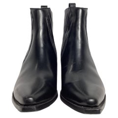Bottes de cowboy à la cheville « Ranch » de Valentino Garavani, en cuir de veau noir