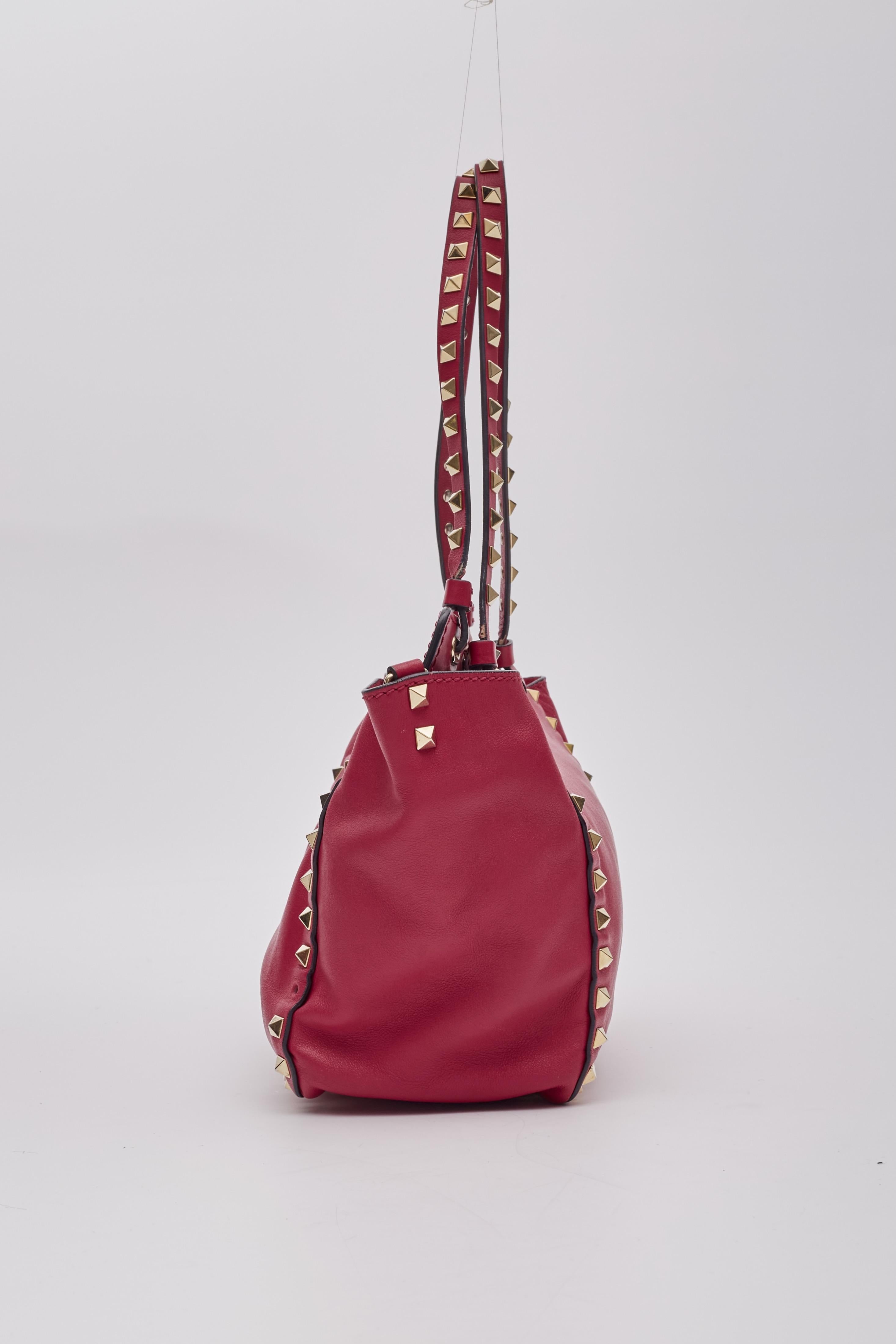 Women's Valentino Garavani Red Leather Rockstud Shoulder Bag For Sale