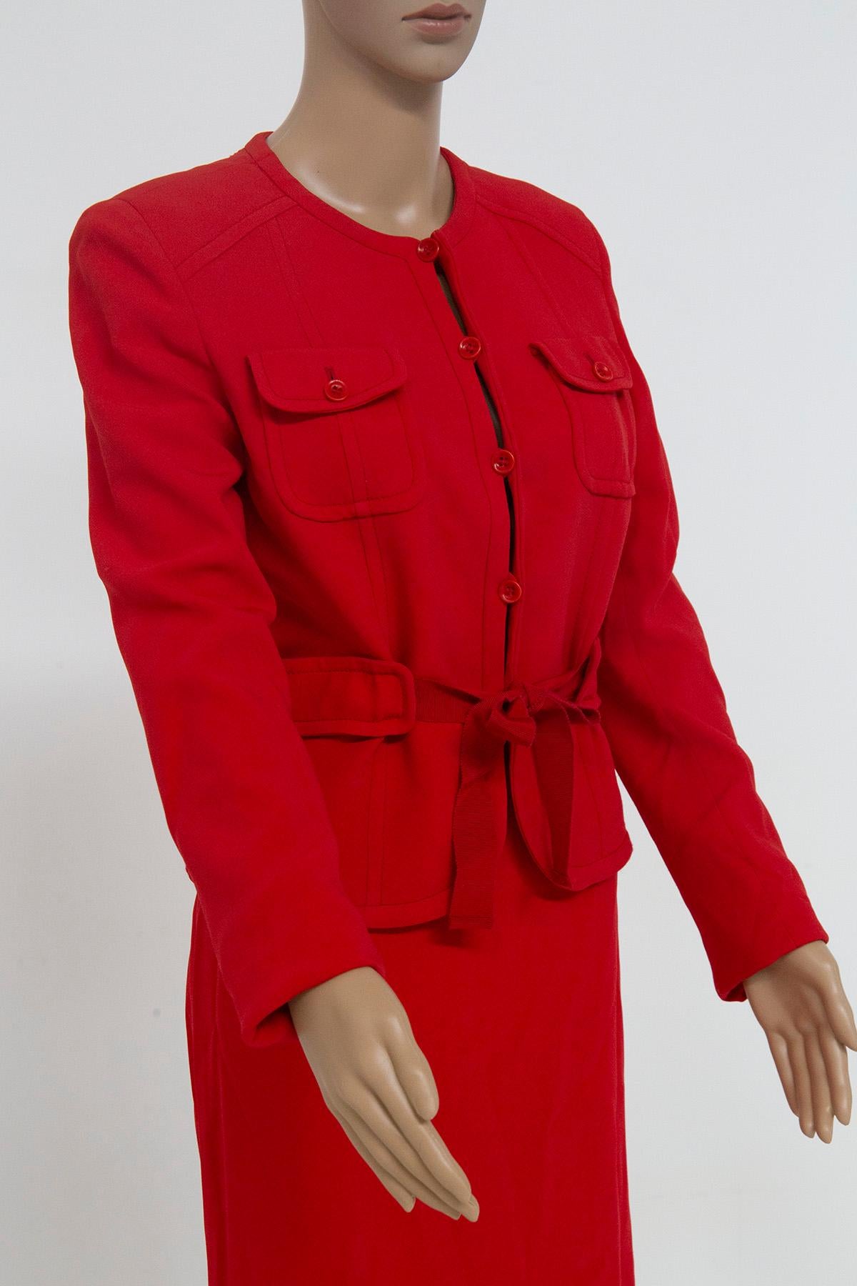 Valentino Garavani Rotes Etuikleid mit Anzug 1990 Damen im Angebot