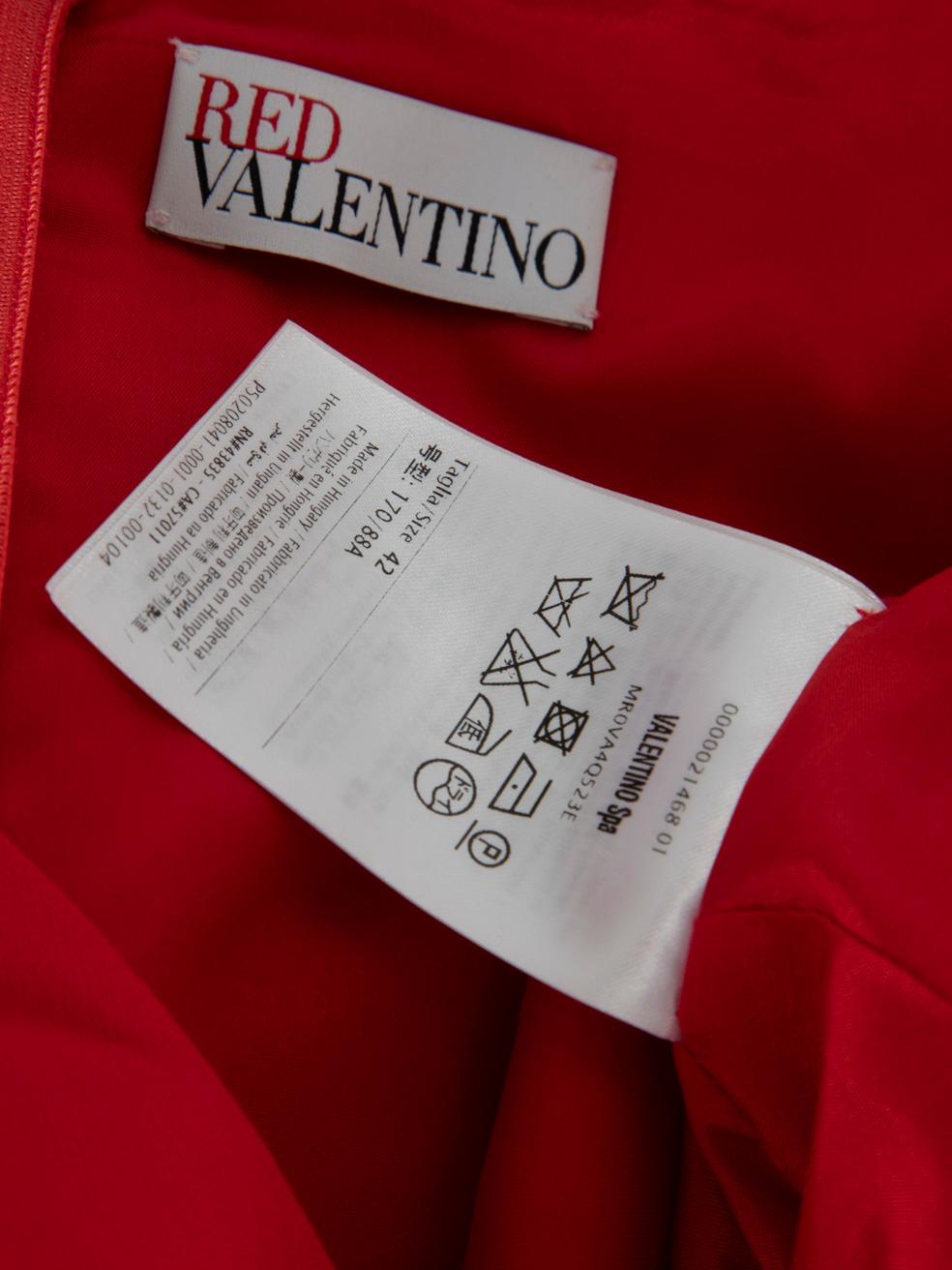 Valentino Garavani Rotes Valentino Rotes ärmelloses ausgestelltes Kleid Größe M im Angebot 1